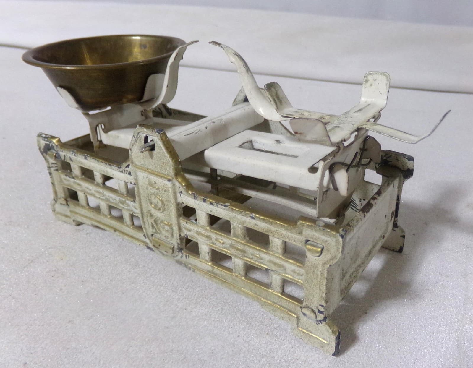 Vintage 3 kg Bing ? Egg Scale 3