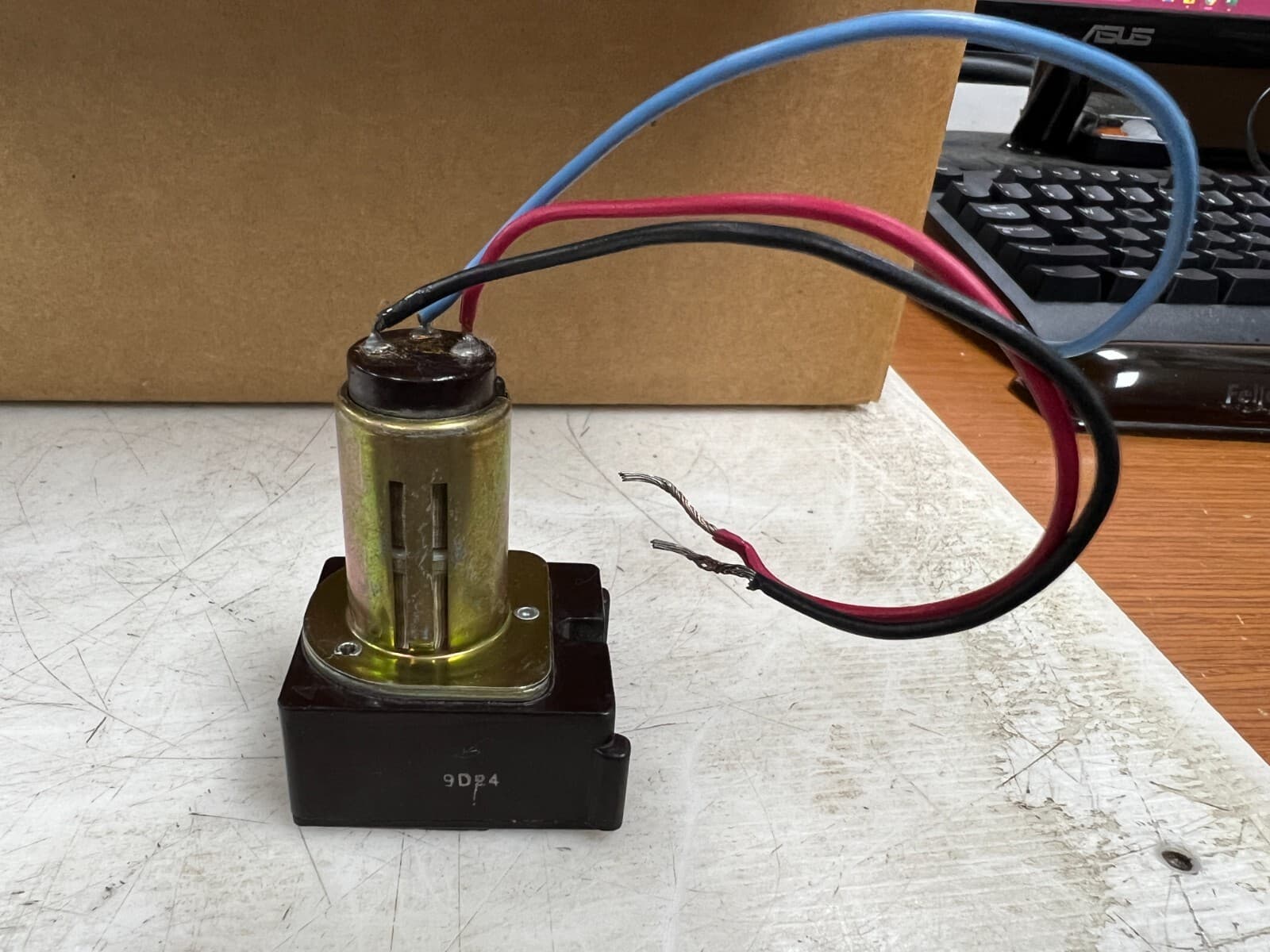 😎 GE RR7 LOW VOLTAGE LIGHTING CONTROL MECHANICAL LATCHING SWITCH 21-30 VAC COIL