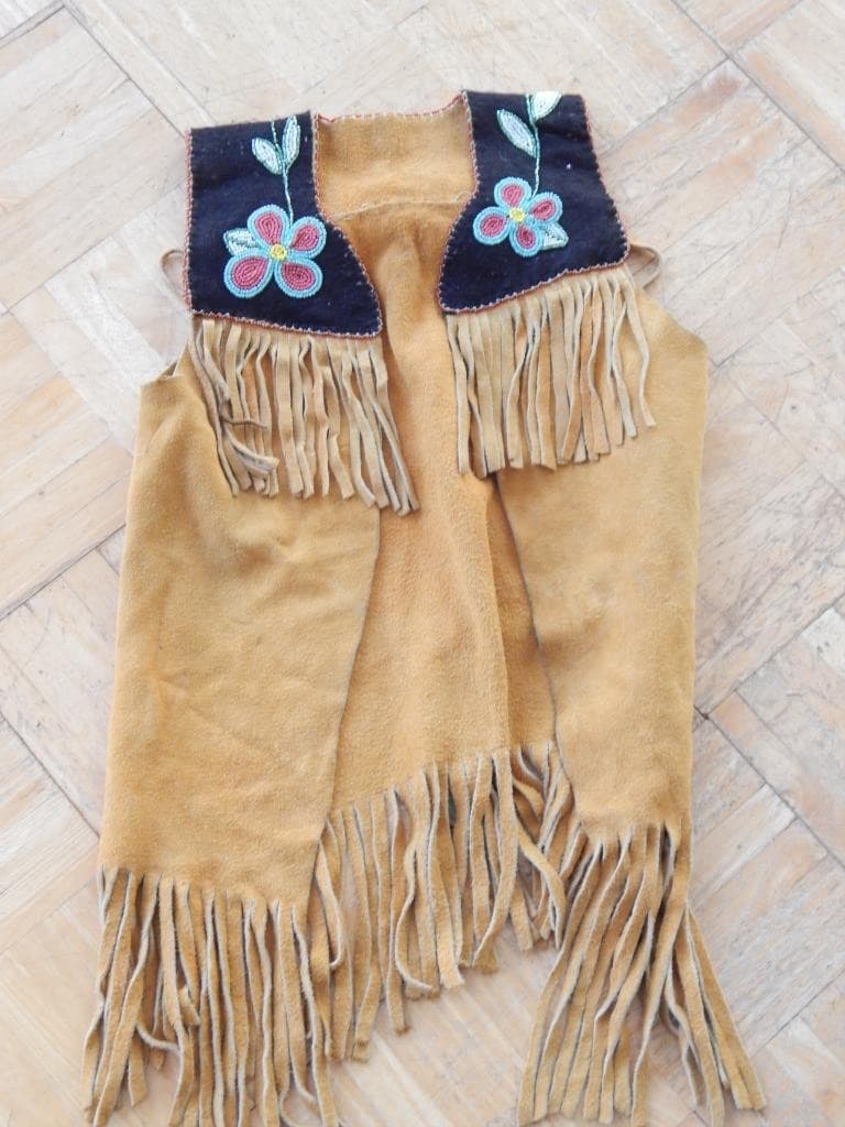 VINTAGE CREE BEADED INDIAN BRAIN TANNED MOOSE HIDE VEST - CLEAN AND NICE ! 2