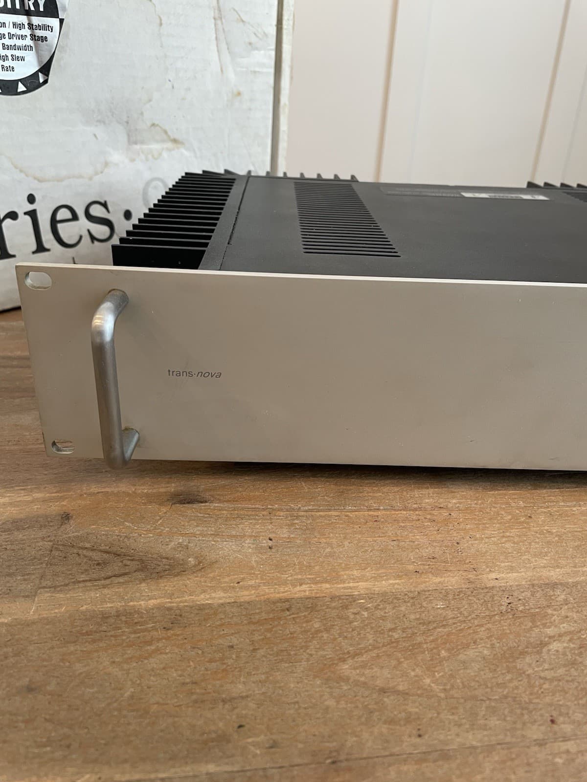 Hafler Transnova 9300 9000 Series Power Amplifier  Silver With Handles 19” NOS? 3