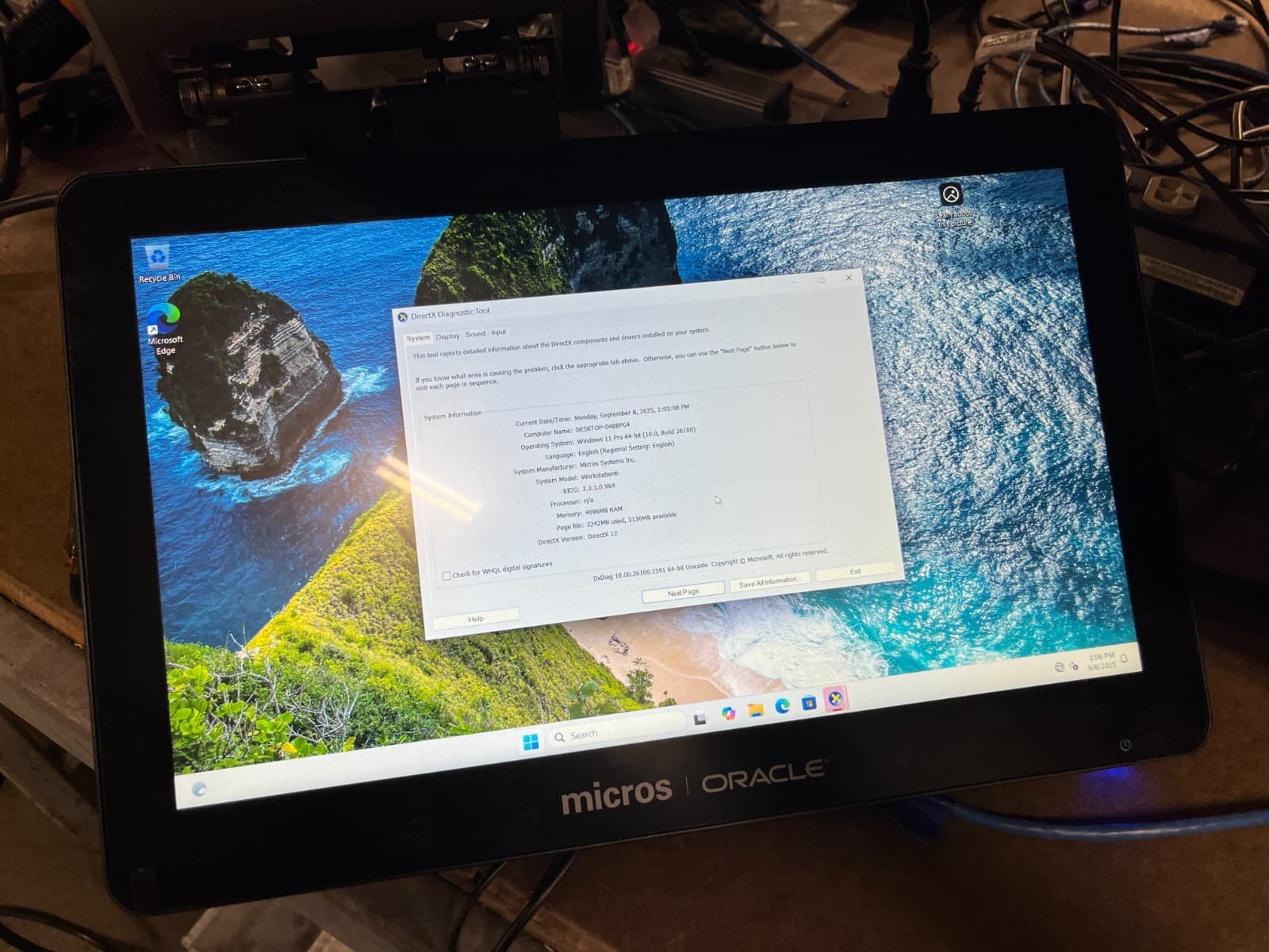 Oracle Micros MICROS Workstation 6 POS Terminal 7331285 610 with Windows 11 2