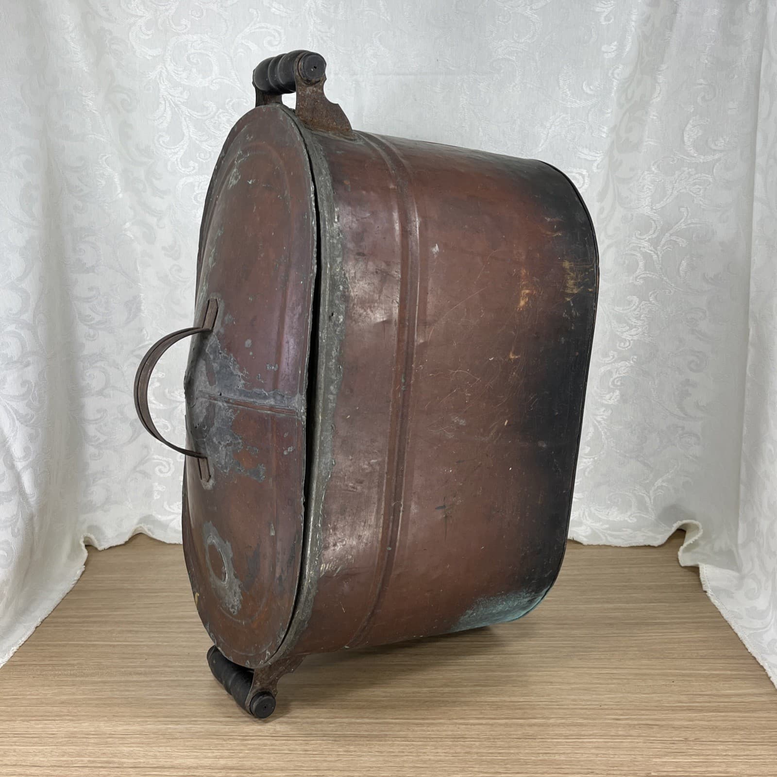 Antique Primitive Copper Boiler Wash Tub Pot/Canner Farm UNIQUE LID 26”L 3