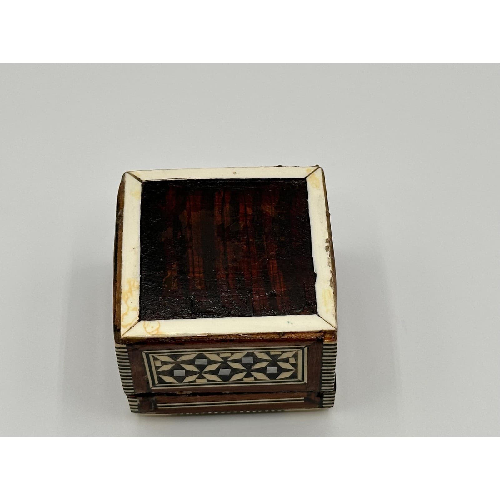 Geometric Marquetry Jewelry Box – Handcrafted Wooden Inlay Trinket Keepsake 4