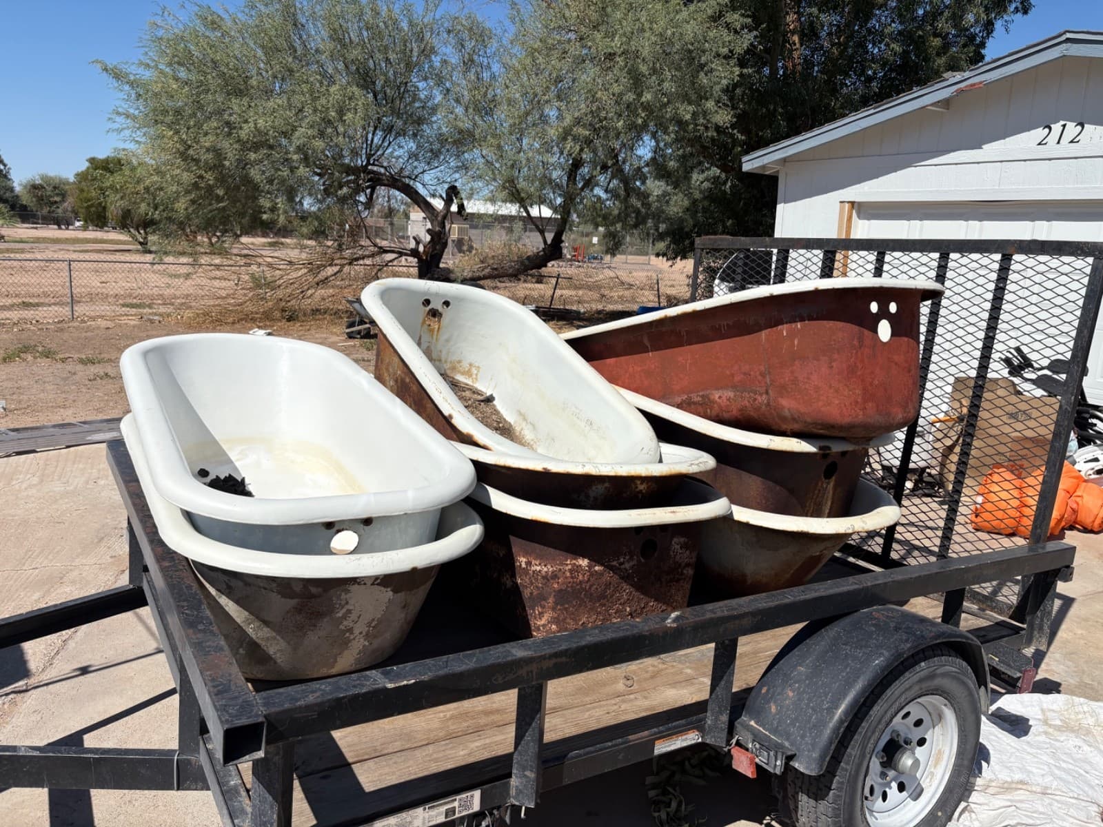 Vintage cast iron bathtubs no feet 2