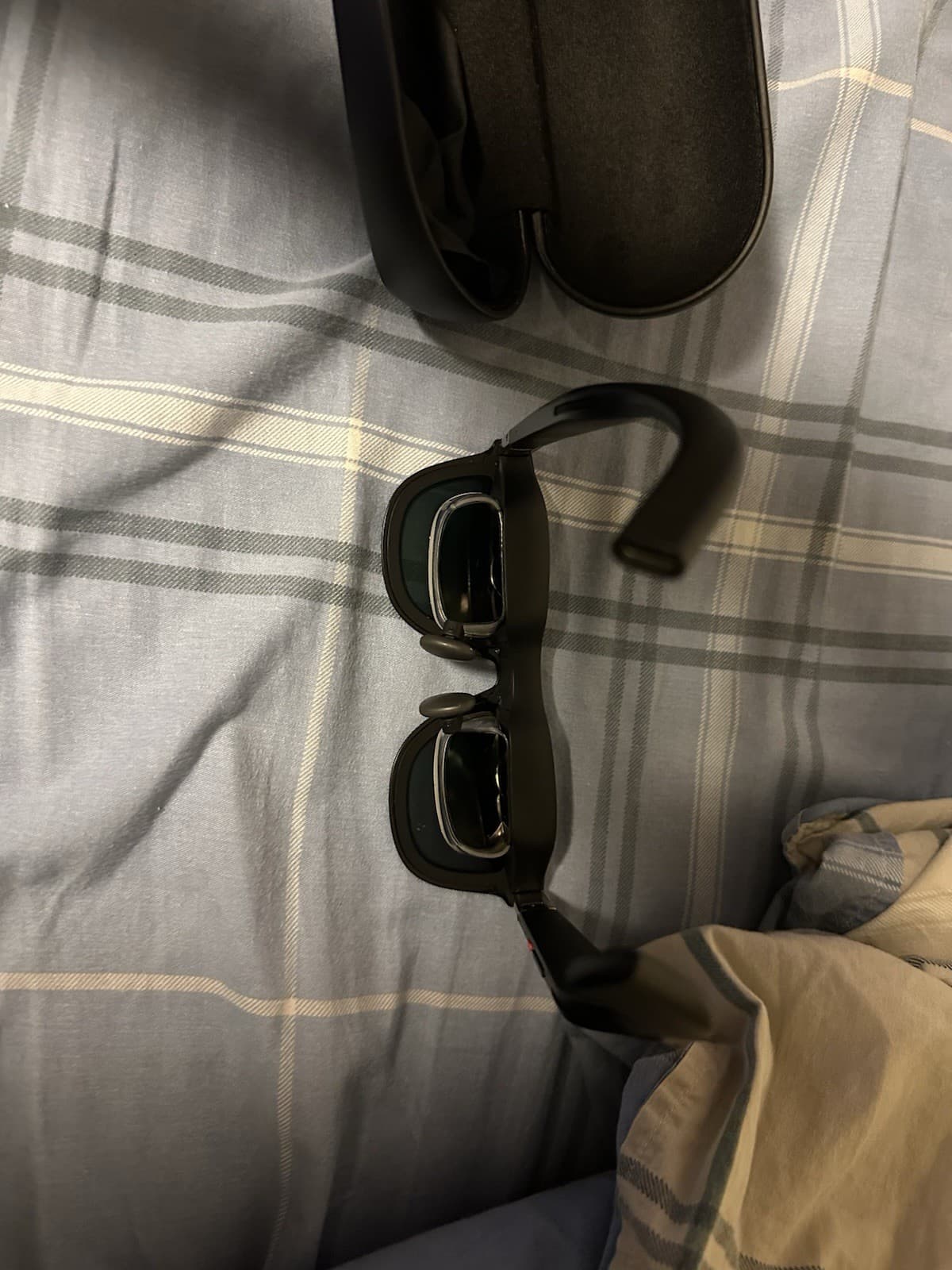 XREAL One AR Glasses with X1 Chip, Native 3 DoF, 147" 50°FOV 120Hz HD Display 2