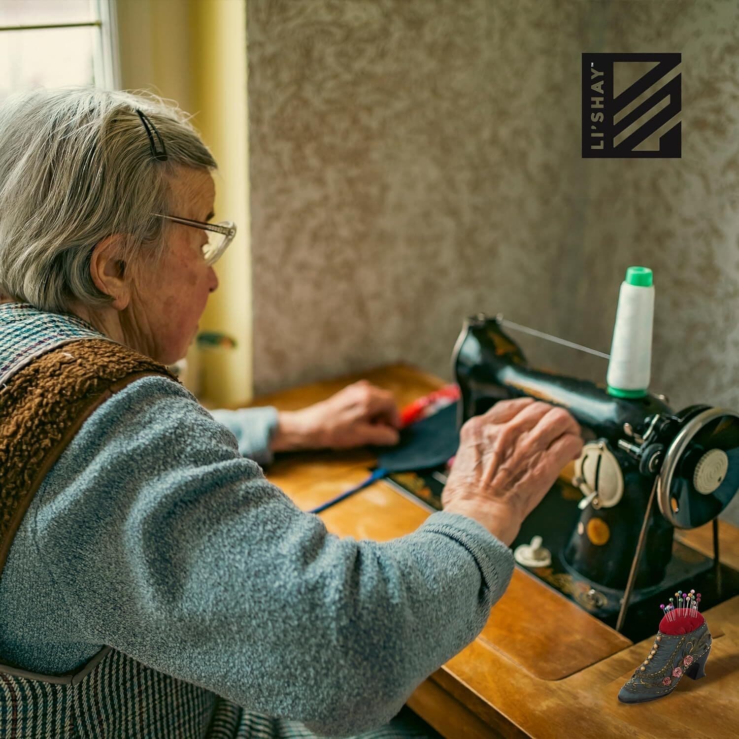 Li'Shay Shoe Shaped Pincushion, Vintage Victorian Style 2