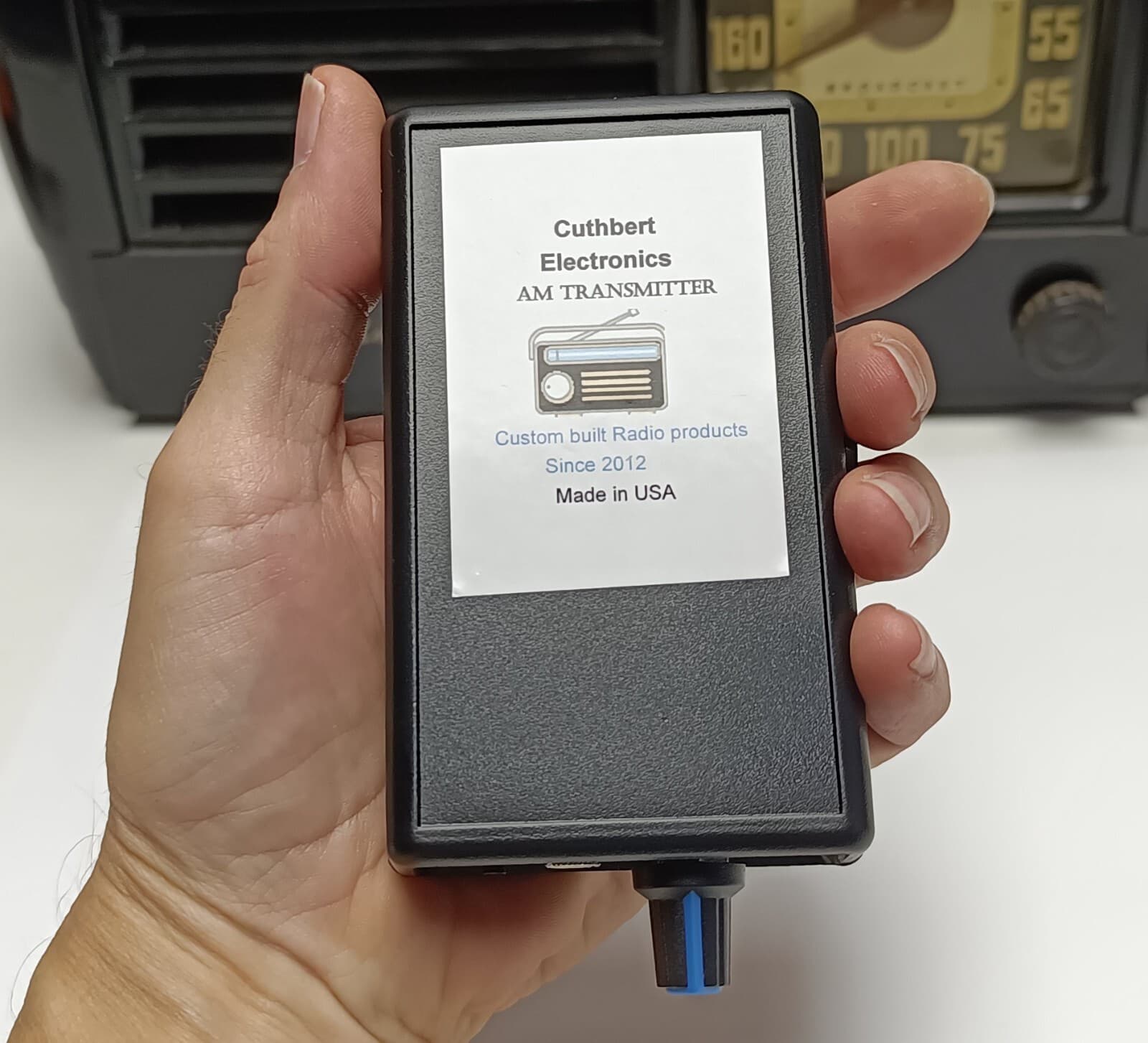 AM radio transmitter for vintage radio battery or mains operation 6