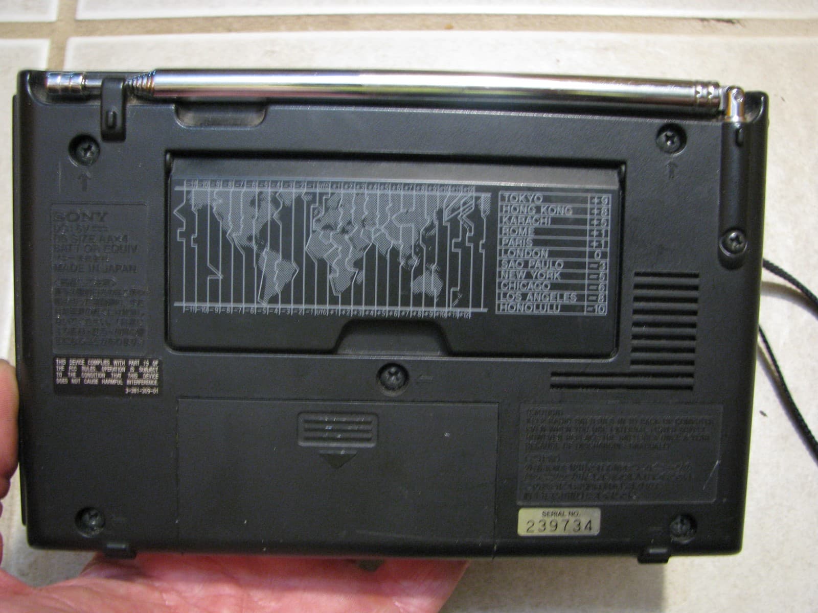 Sony ICF-SW7600GR PLL Synthesized Receiver FM-Stereo/SW/MW/LW Tested 4