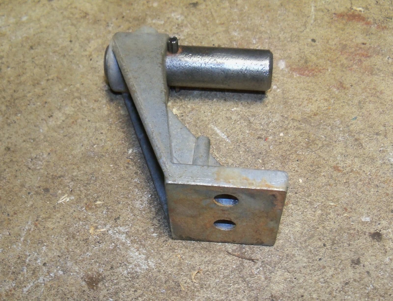 Craftsman 113 10" Table Saw Blade Guard Mounting Bracket, 802191 2