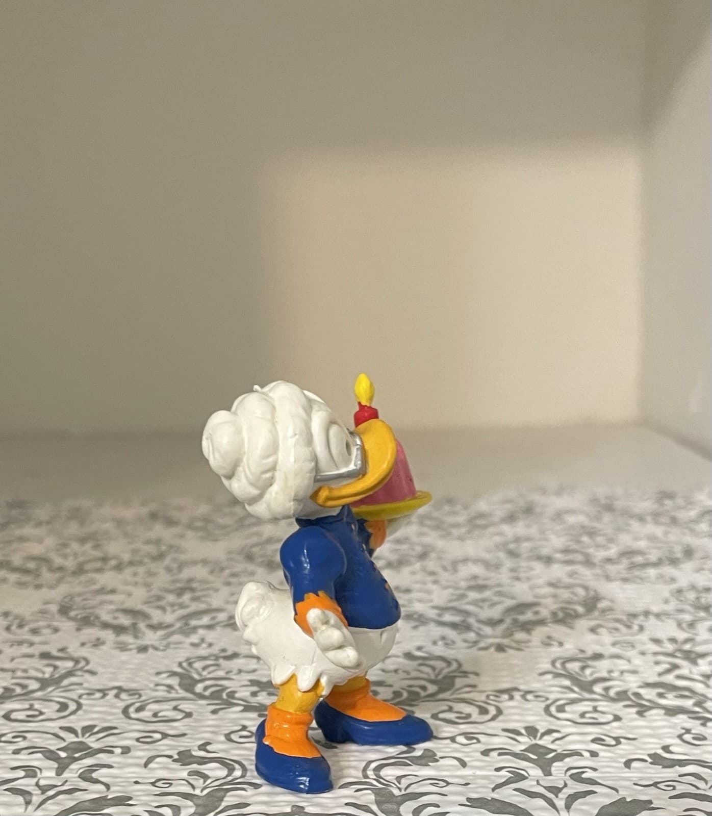 Vintage Disney Grandma Duck With Birthday Cake Donald's Tales 2.5" PVC Figure 3