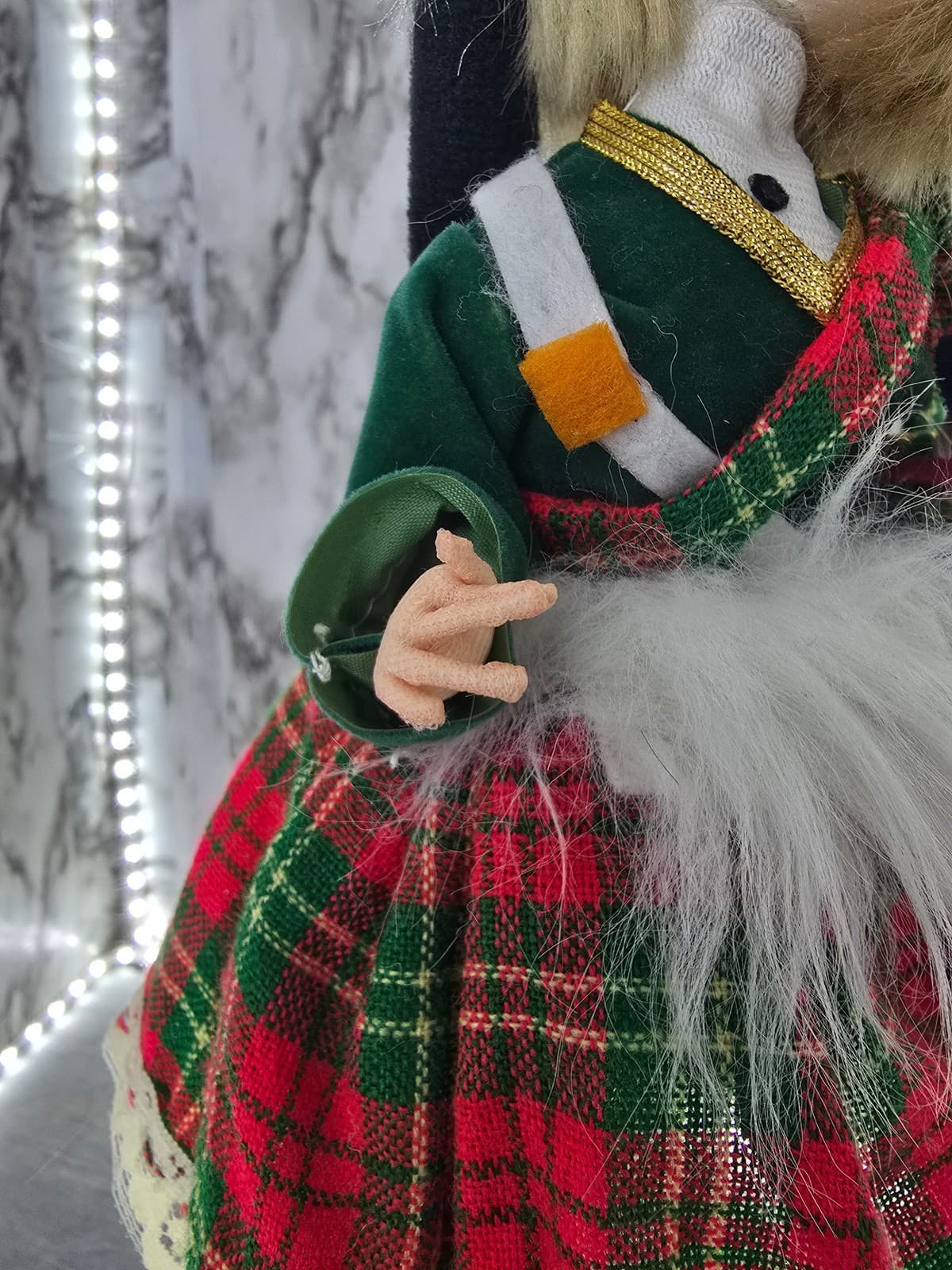 1960s Bradley styled Scottish Souvenir Doll, made in Korea 4