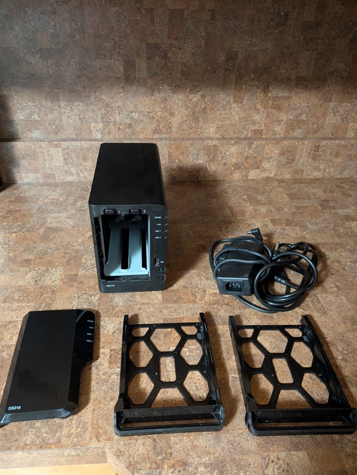 Synology DiskStation DS218 2-Bay NAS (Diskless) 2