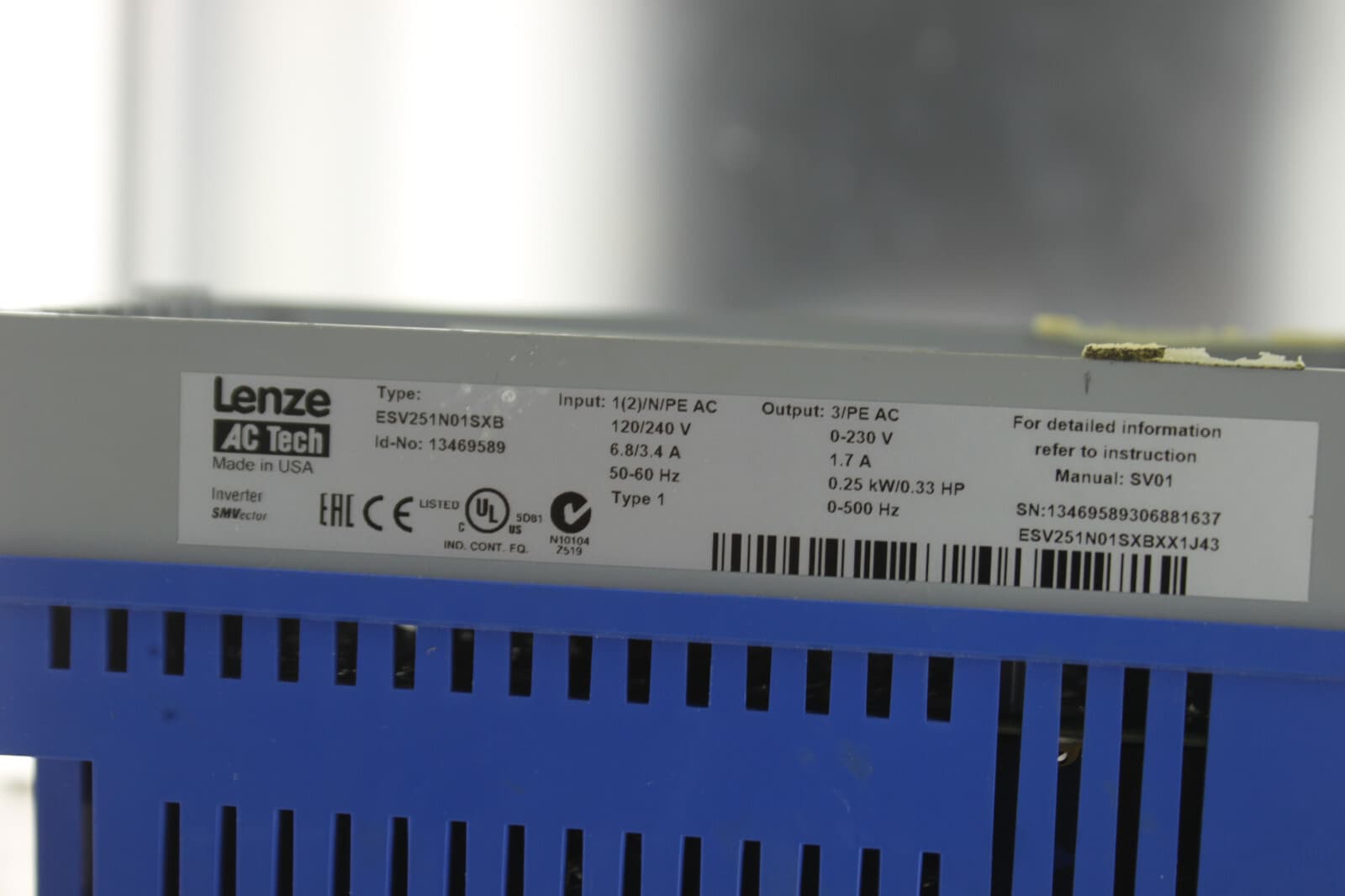 LENZE AC TECH ESV251N01SXB SMVECTOR FREQUENCY INVERTER DRIVE 4