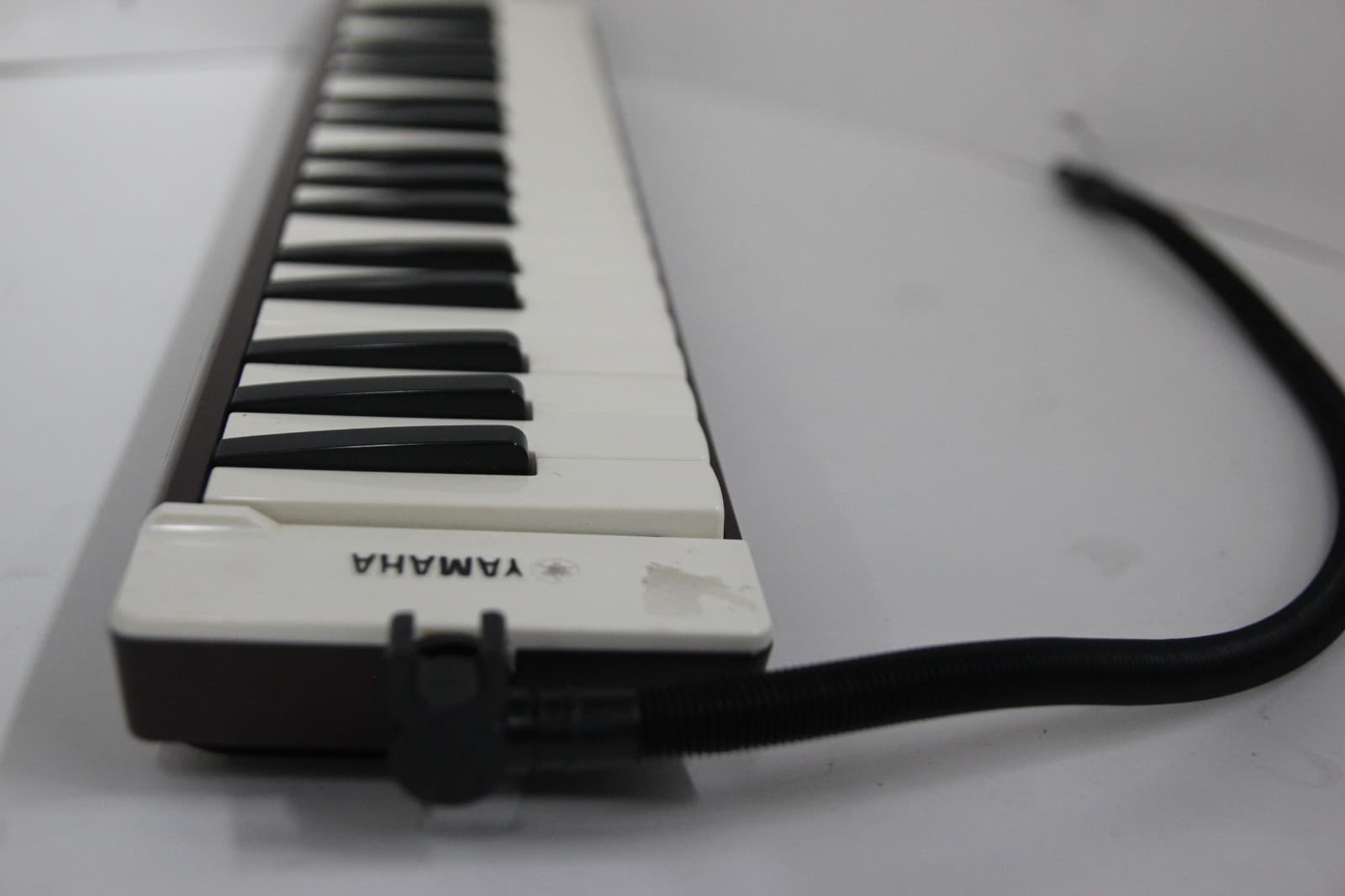 Yamaha Pianica P-37EBR Wind Keyboard Harmonica 4