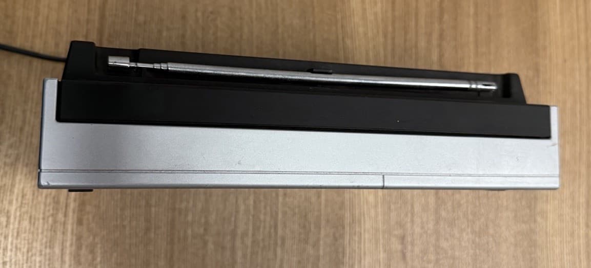 Sony ICF-710W AM/FM 2-Band Portable Radio Battery & AC Power - Cord Tested 6