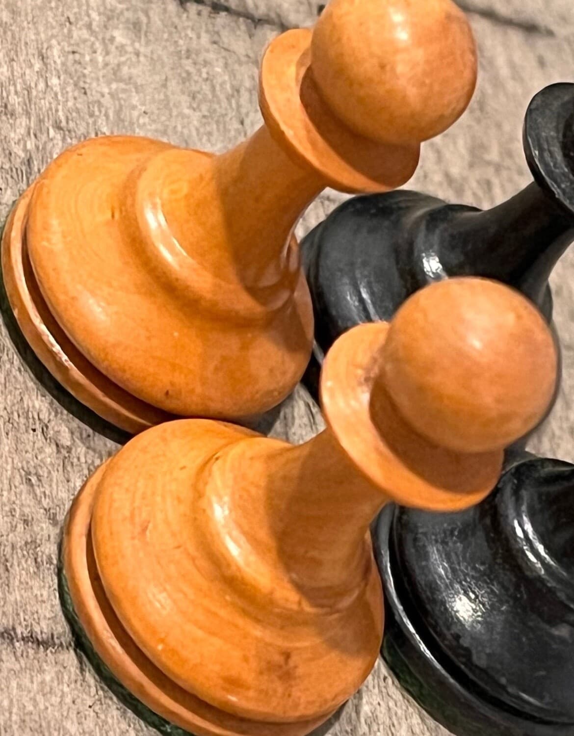 Old fancy hewn wooden chess pawn lot 4 pieces 101424@ 2