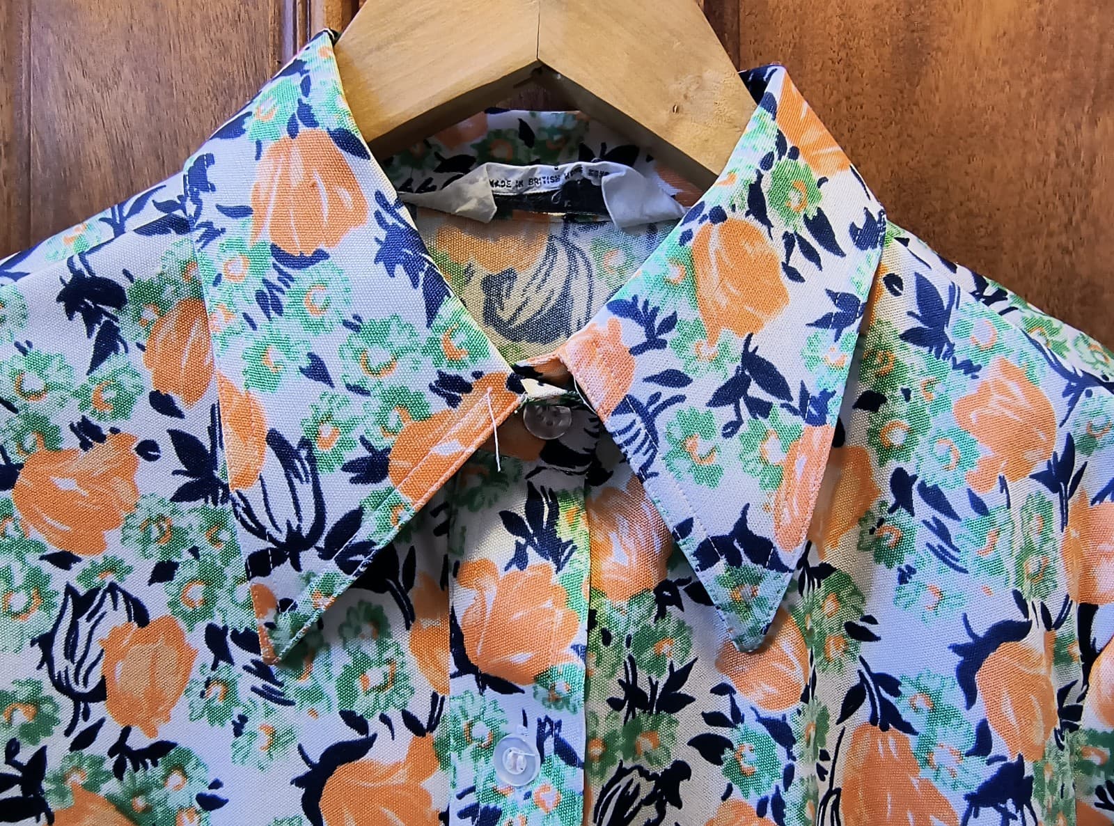 Women's vintage Hooper blouse, delightful tulip print,  made British Hong King  3