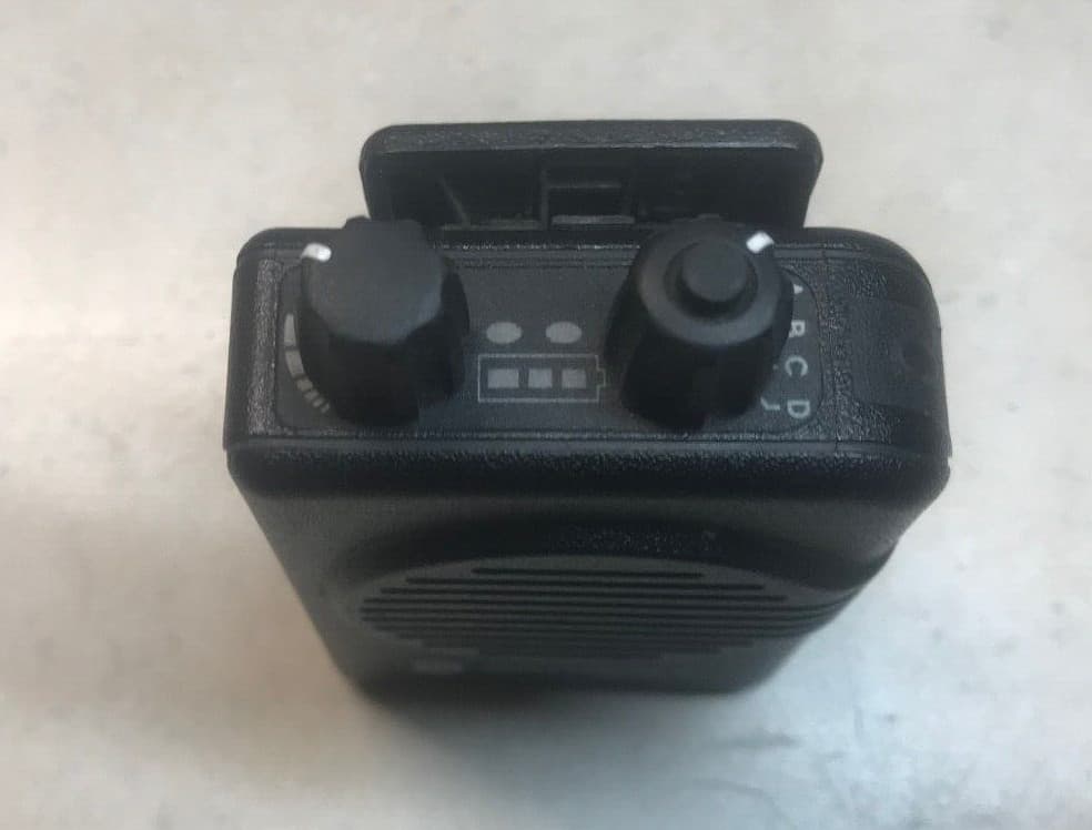 Motorola Minitor V (5) UHF 2-Channel Stored Voice Pager 414-421.9875 MHz 3