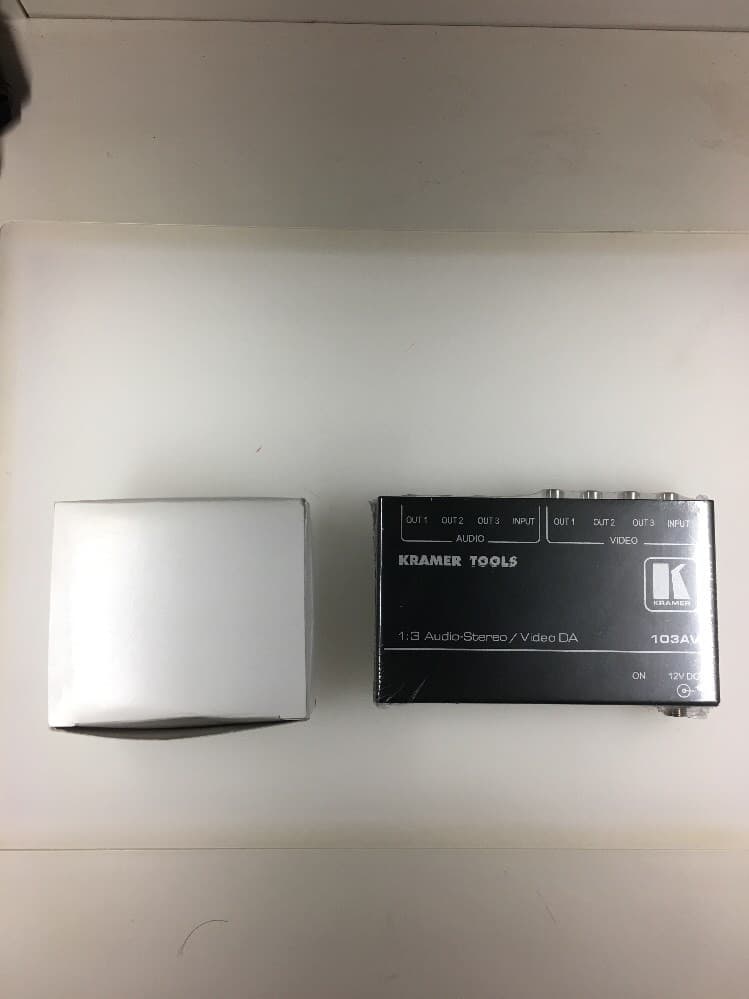 Kramer 103AV 1:3 Composite Video & Stereo Audio Distribution Amplifier 2
