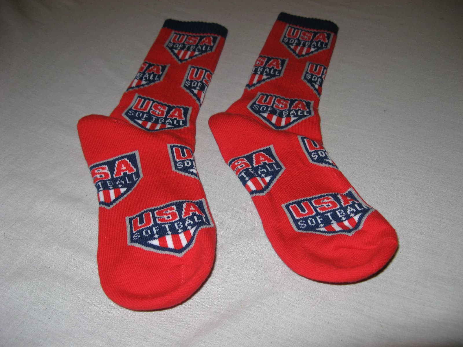 USA Softball Red and Blue Logo Athletic Socks NEW WITHOUT TAGS NWOT 2