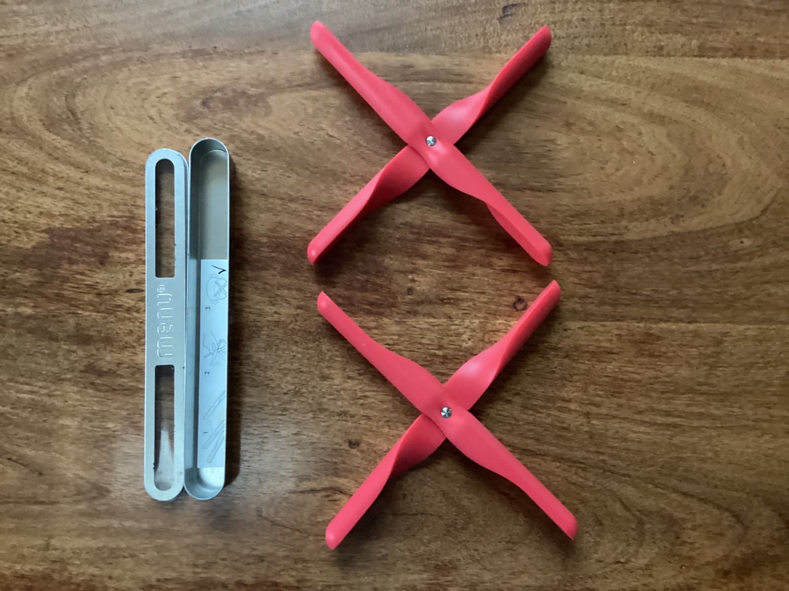 Set of 2 Red Menu Silicone Propeller Trivets by Jakob Wagner Danish Design 3