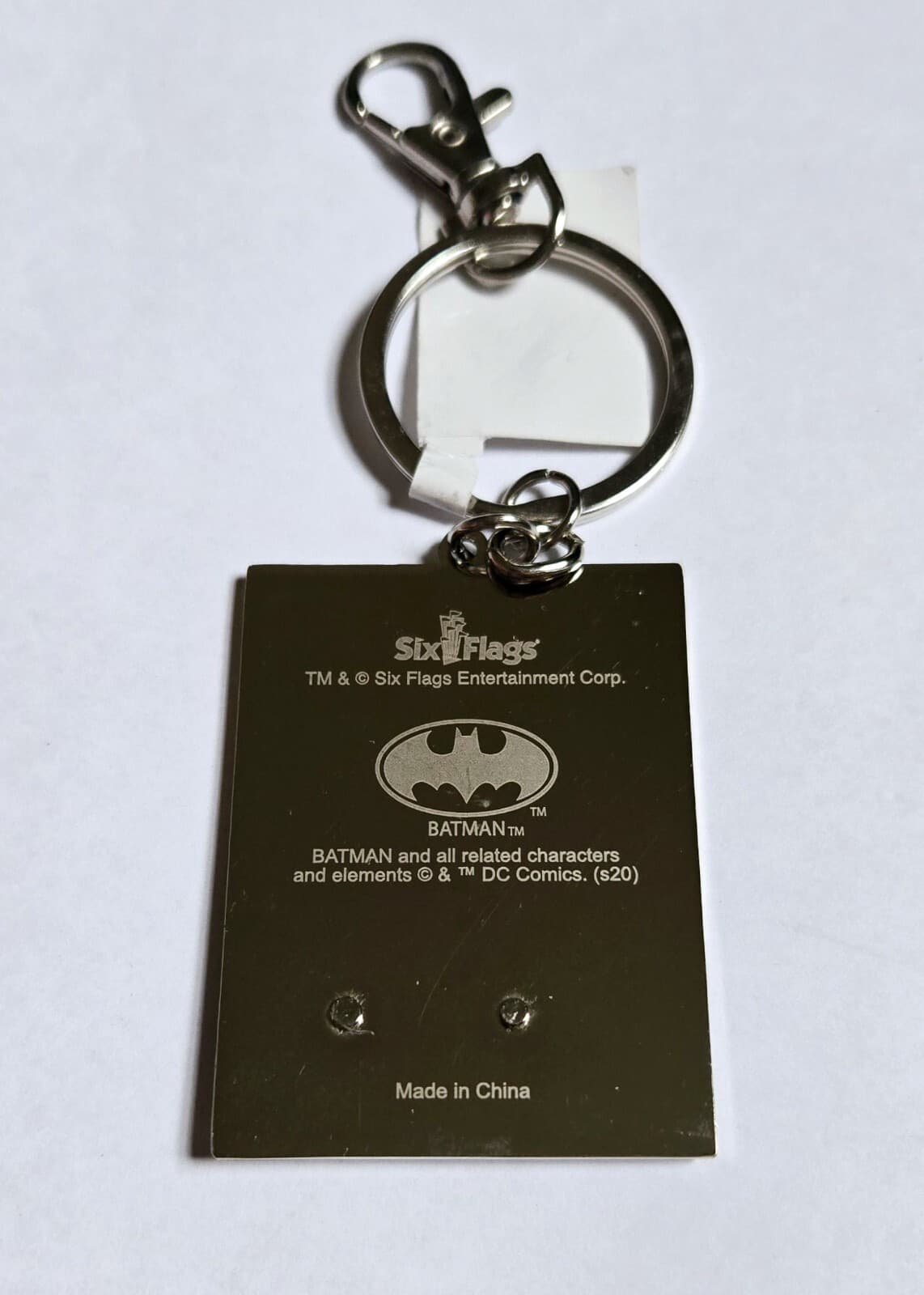 RARE SIX FLAGS DC COMICS KEYCHAIN #2 - BATMAN METAL ARTWORK BATSYMBOL EMBLEM 6 3