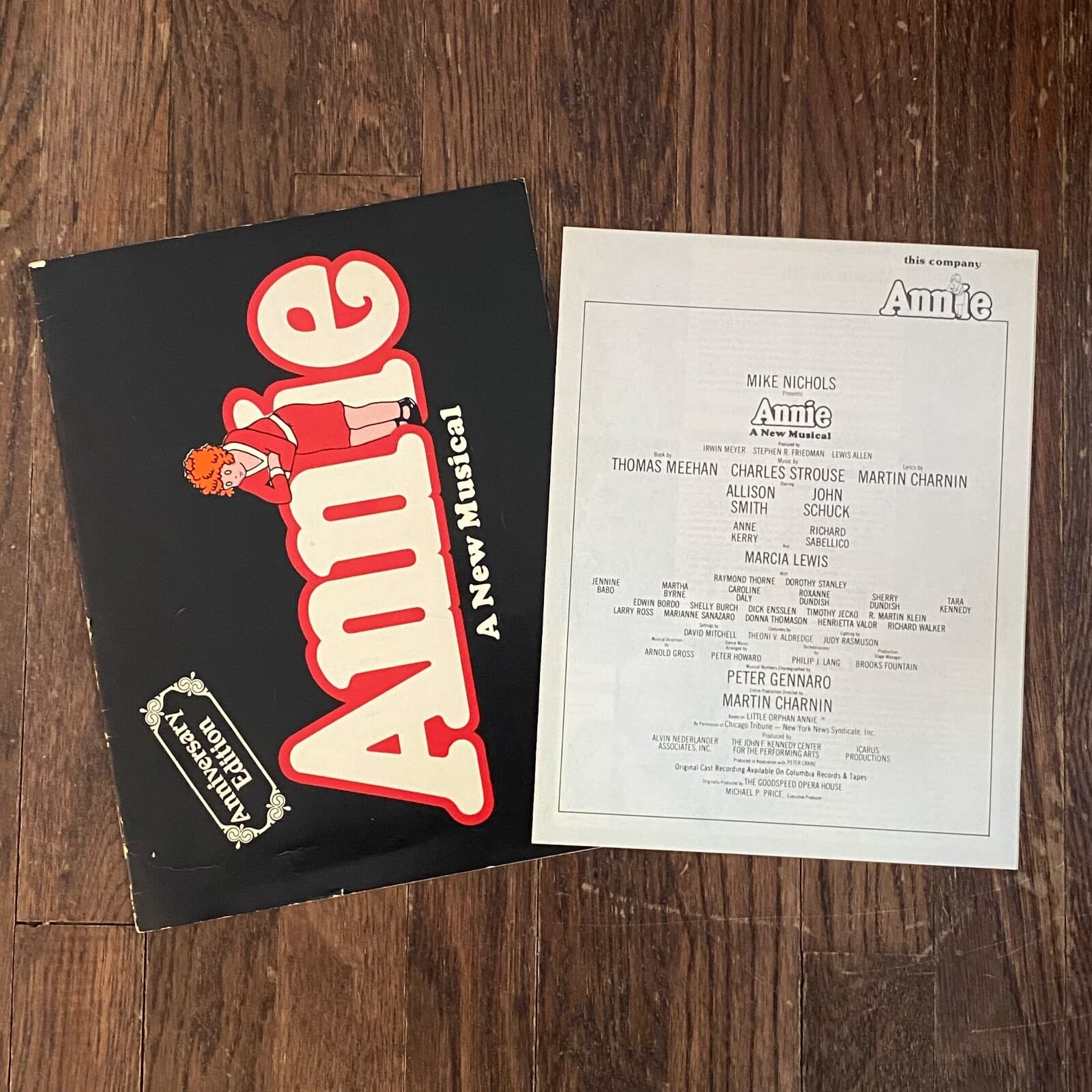 Lot of 4 vintage Musical Theatre SOUVENIR PROGRAMS Cats Grease Annie Music Man 3