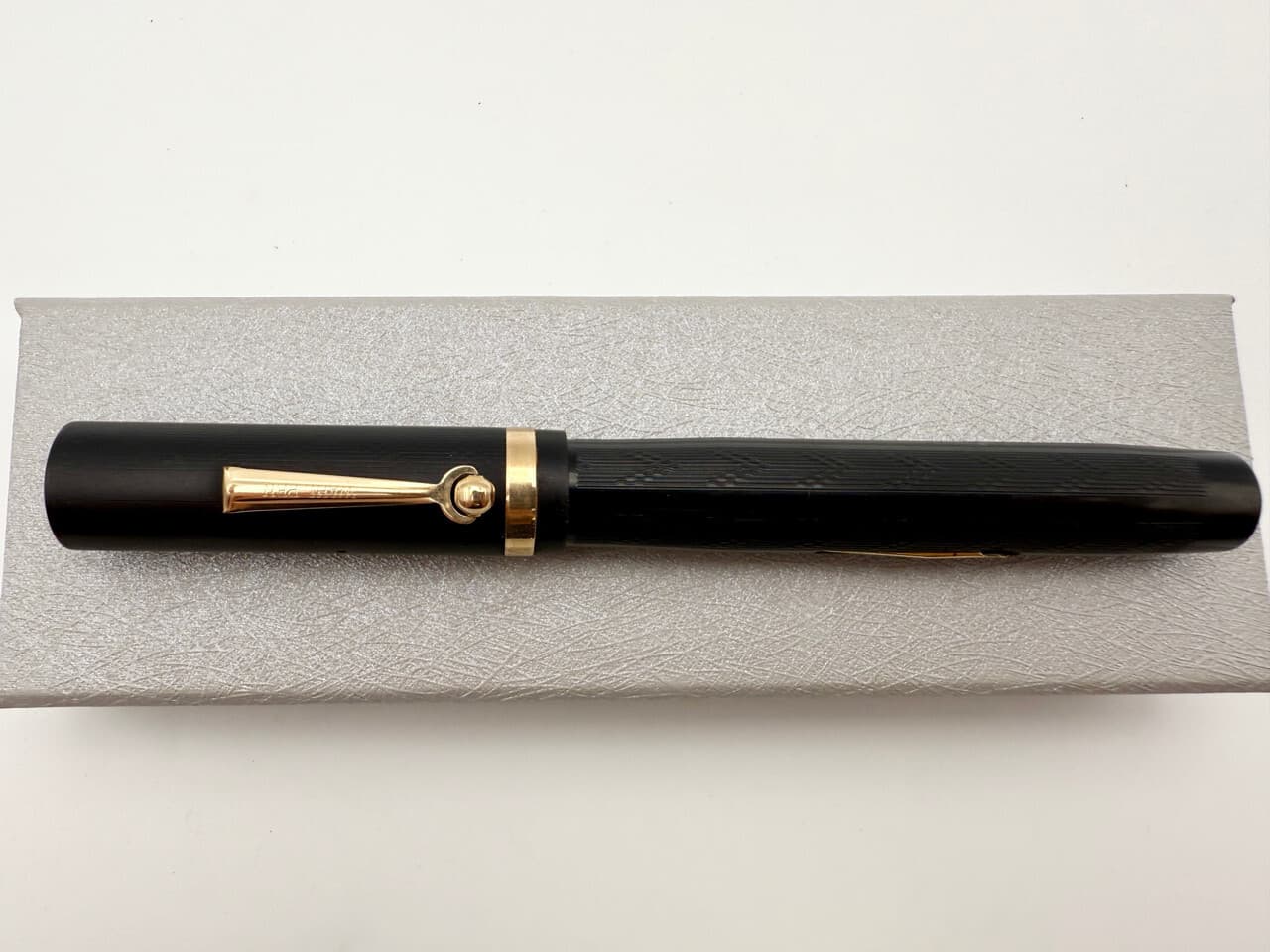 WAHL EVERSHARP OS 762 BCHR CHEVRON FOUNTAIN PEN F 14K #6 NIB 2