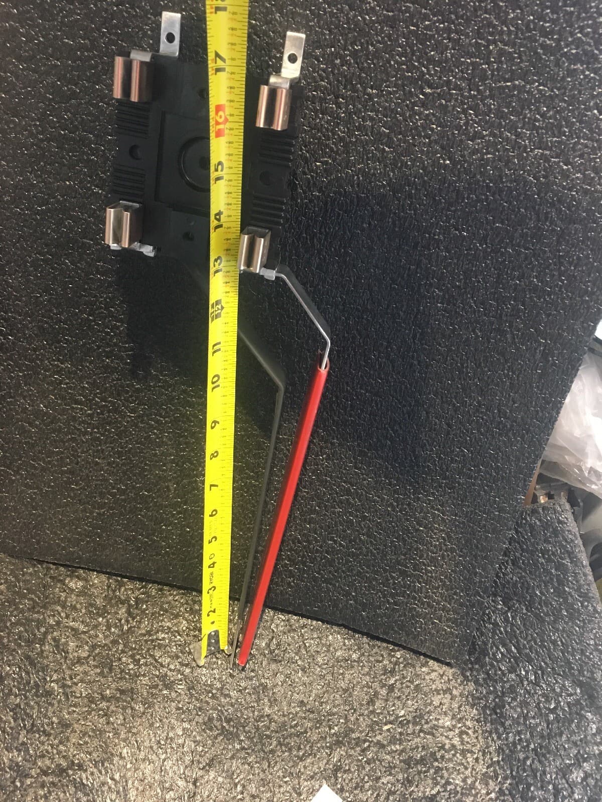 CROUSE HINDS METER SOCKET 125A MAX. 120/240V 1 PH LONG 12” 3/4 BAR OBSOLETE