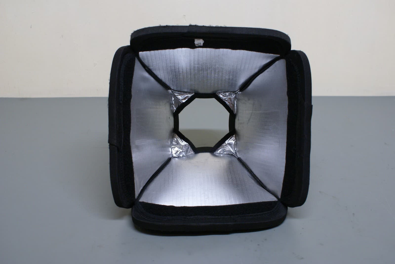 Litepanels Sola ENG 9"x9" Softbox no diffuser     1E 3