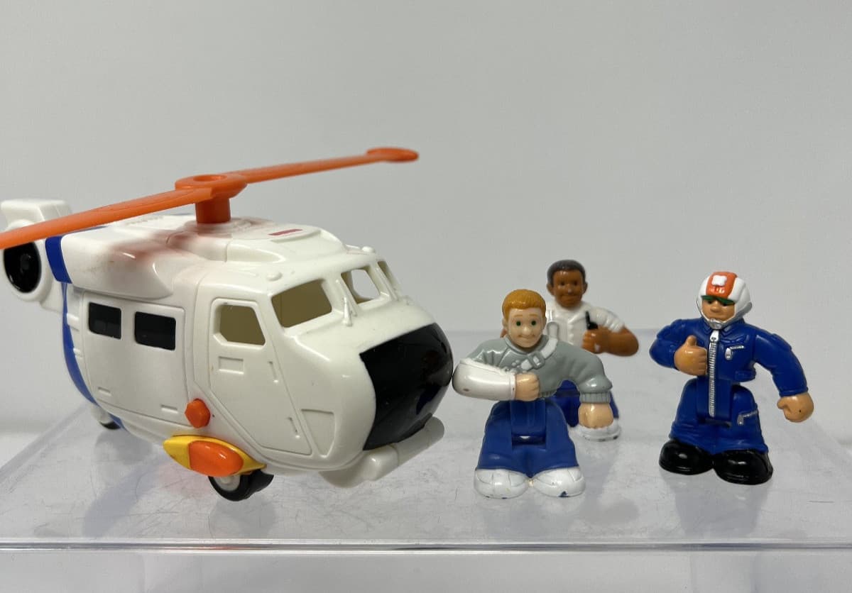 Fisher Price GeoTrax Coastal Rescue Chopper Helicopter With 3 Figures