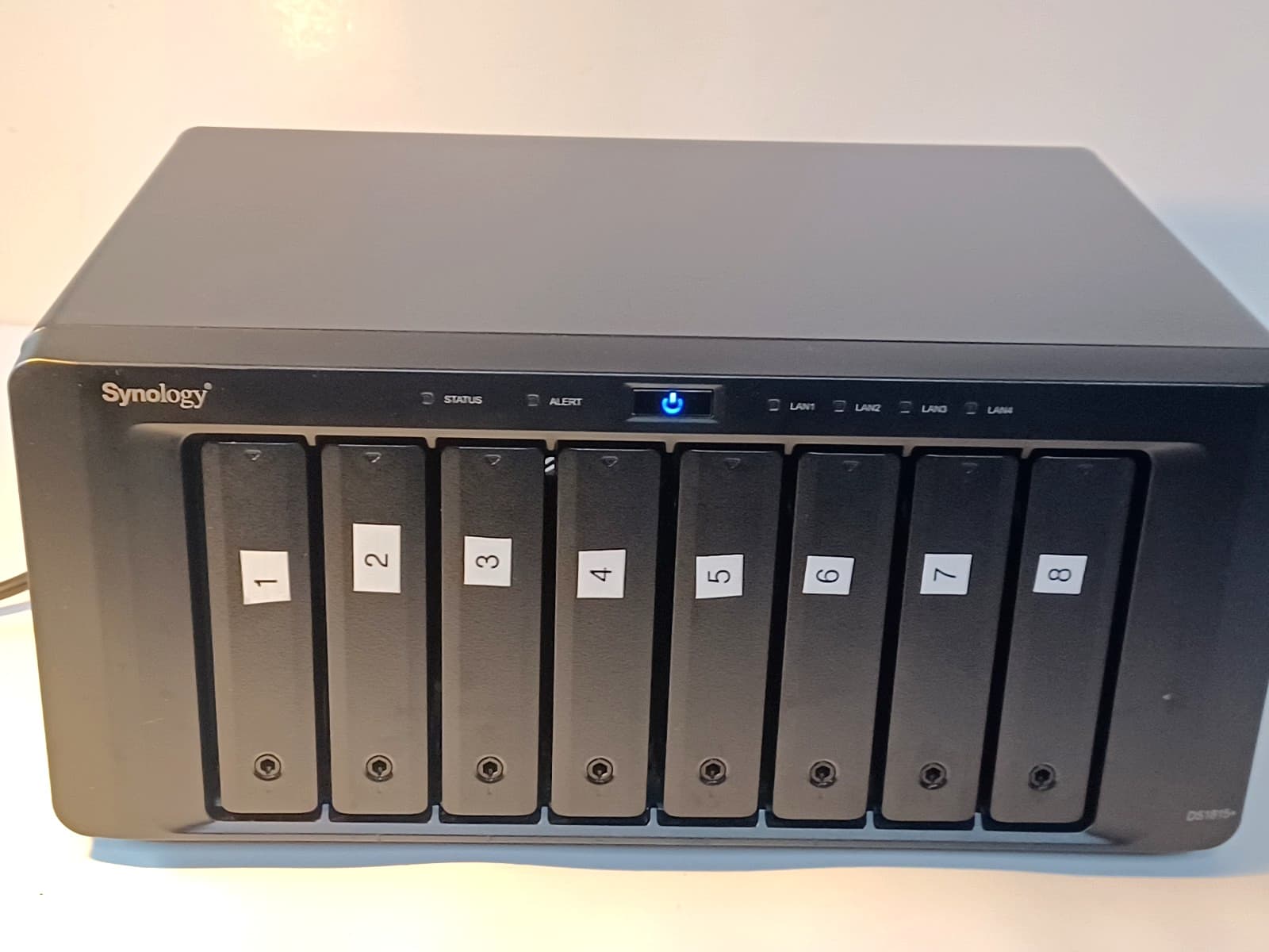SYNOLOGY DS1815+ 8-BAY DISK STATION NO DRIVES *FOR PARTS / REPAIR* 2