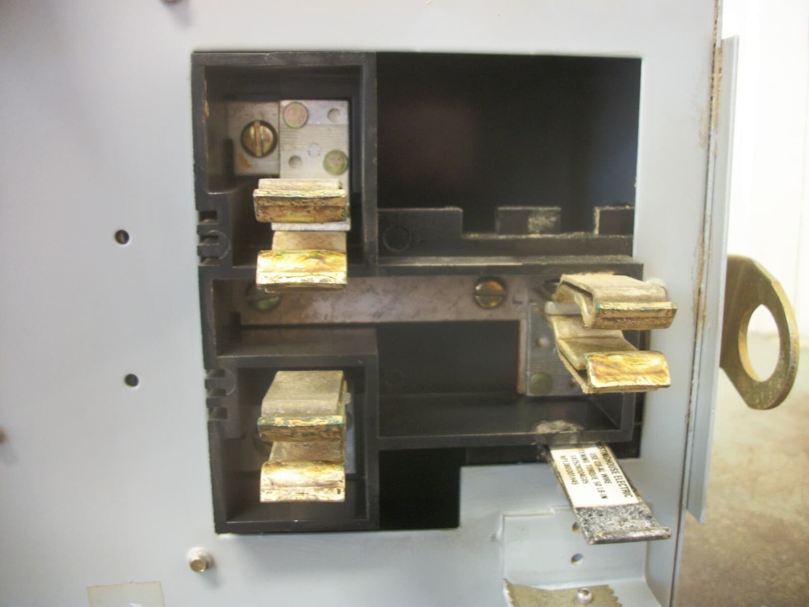 WESTINGHOUSE FUSIBLE BUS PLUG ITAP361 30AMP 600VOLT 3PH 3W 3