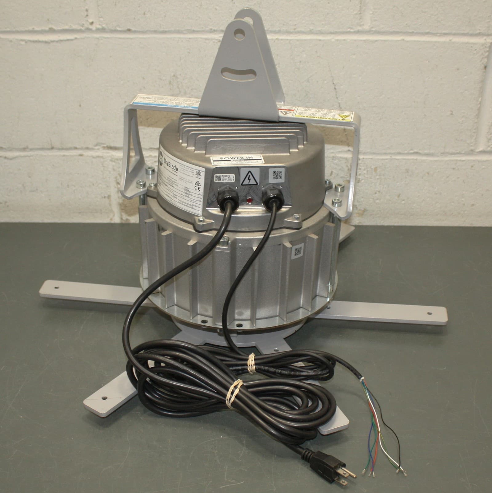 SkyBlade HVLS Ceiling Fan Electric Motor GP-1443-612-1, 120V AC, 6 Blade 5