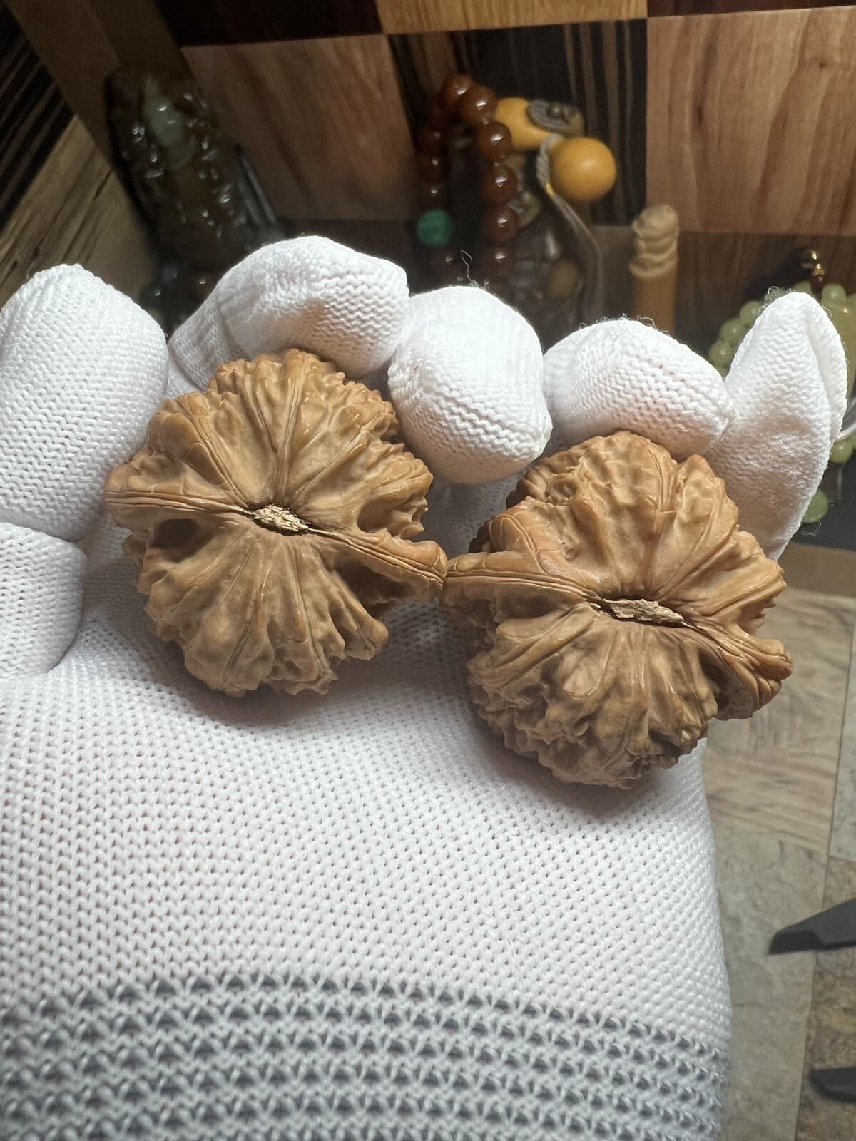 Pair of  Match Chinese Health Walnut 41×41.5×34mm精配文玩核桃～闷尖白狮子石⚽球白 6