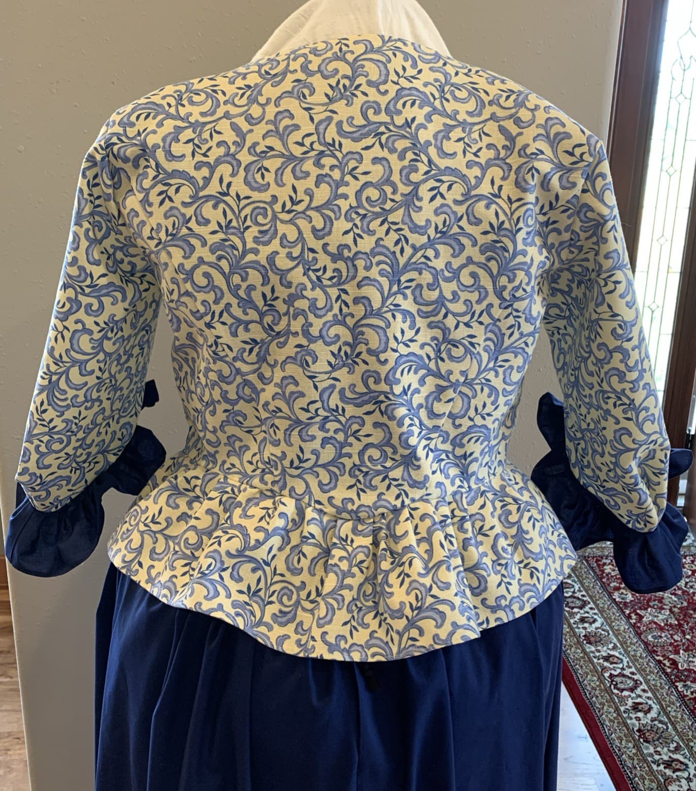 XXL Outlander Bodice. Pirate, Colonial, Rev War, Ren Faire. Scroll Floral. NWOT 3