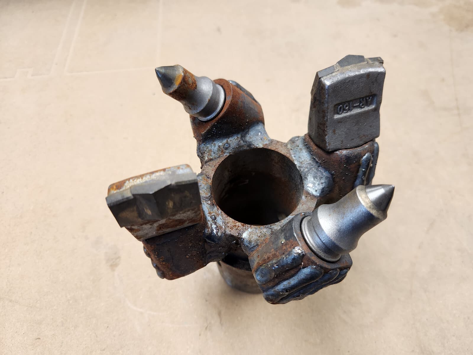 2 1/4" - Hollow Stem- 2 Key - Spade/Bullet Cutterhead - Drilling World ACH214261 2