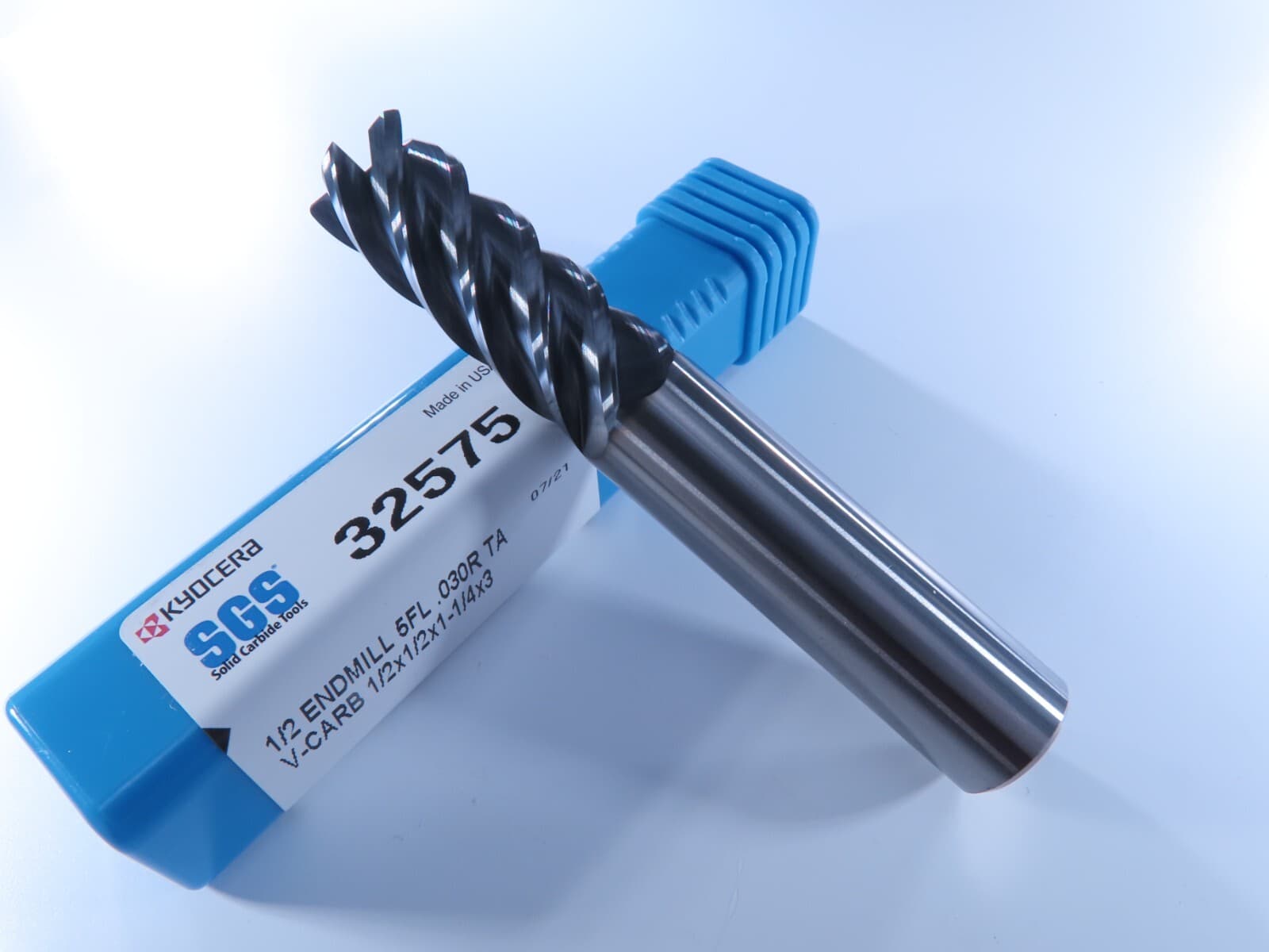 NEW KYOCERA SGS 32575 V-CARB SOLID CARBIDE 1/2" END MILL .030" RADIUS LATHE TOOL 4