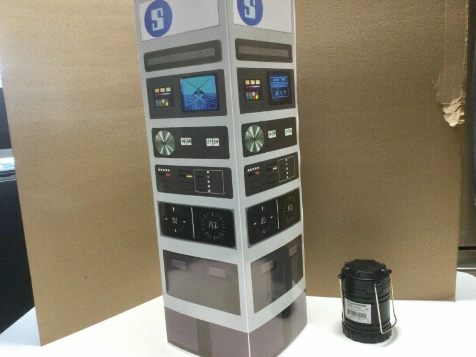 SpAcE 1999 Communication post Prop lamp translight Star Trek space age Yes 4