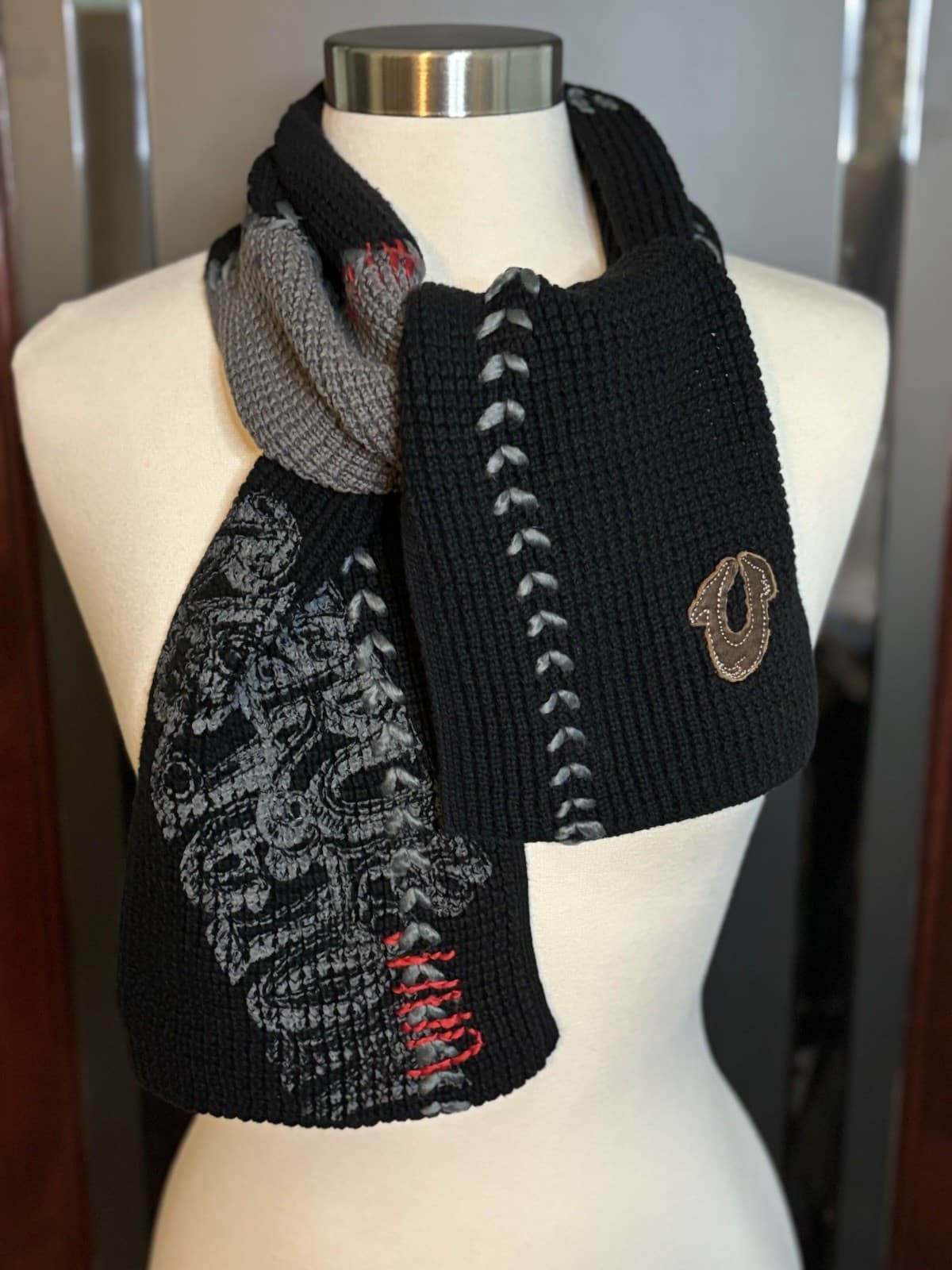 True Religion Unisex Black & Grey Vintage Y2K Cotton & Wool Scarf 4