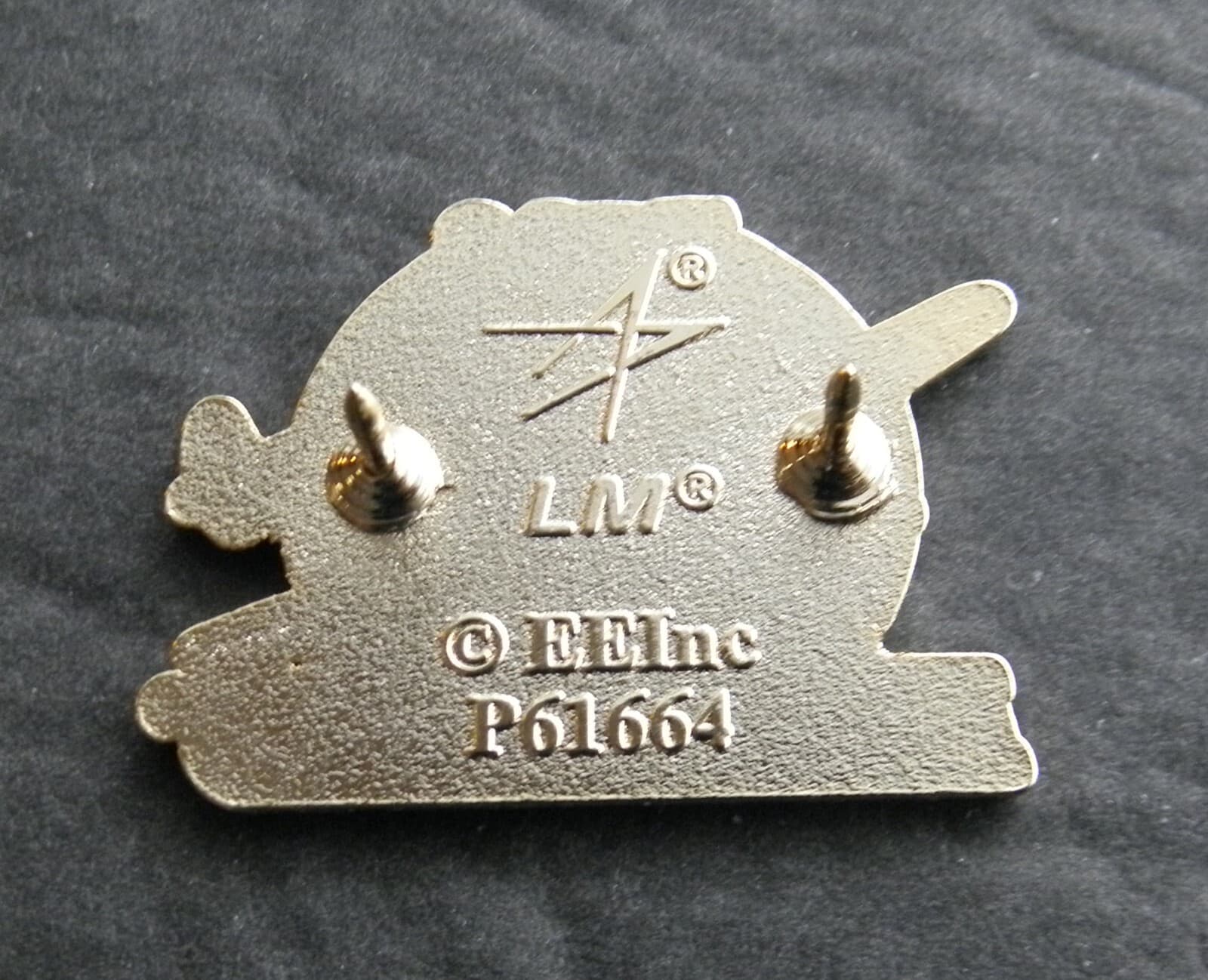 LIGHTNING P-38 FIGHTER AIRCRAFT LAPEL PIN 1.3 inches 2