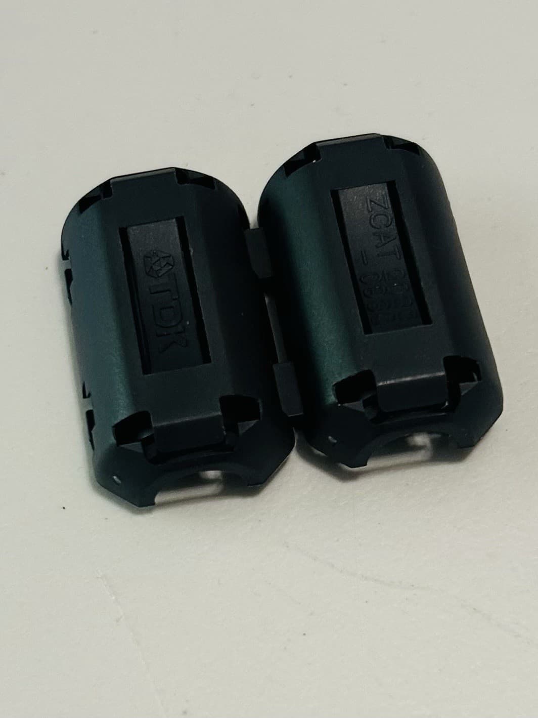 4X  TDK AV Data Cable RFI EMI Filtering Magnetic Ring Shield ZCAT2035-0930 2