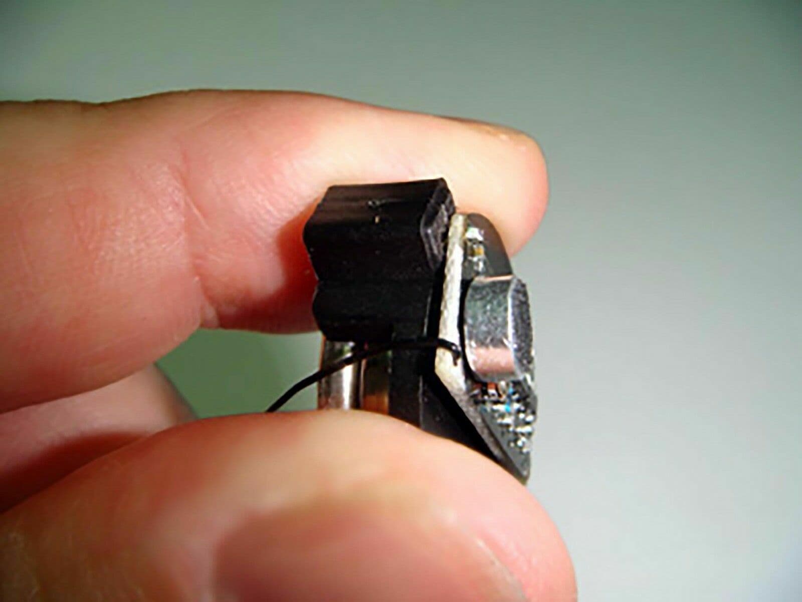 FM Mini Spy Audio Rf Signal Bug Wireless Microphone Transmitter Listening Device 5