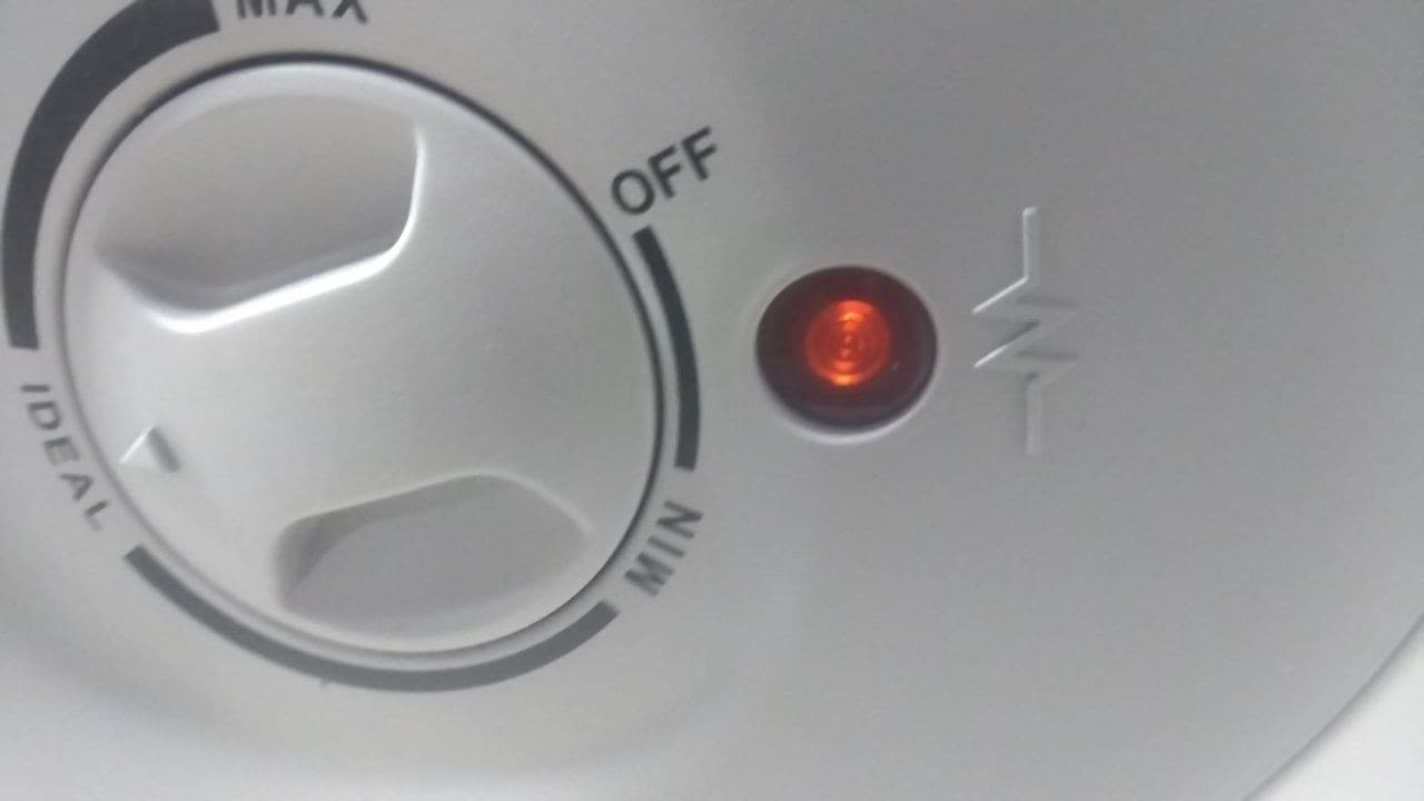 Bosch ES4 4 Gal Tank Capacity 120VAC 1440W Point-of-Use Water Heater 3