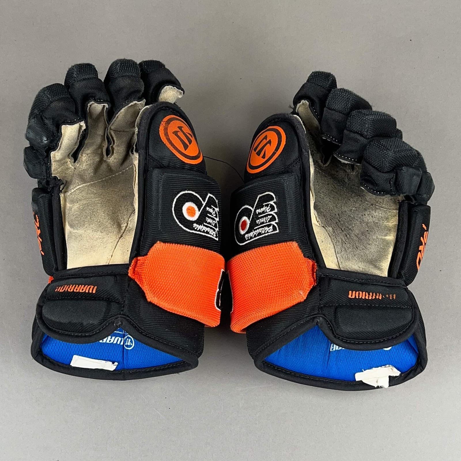 Warrior Covert Senior 13" Hockey Gloves 2