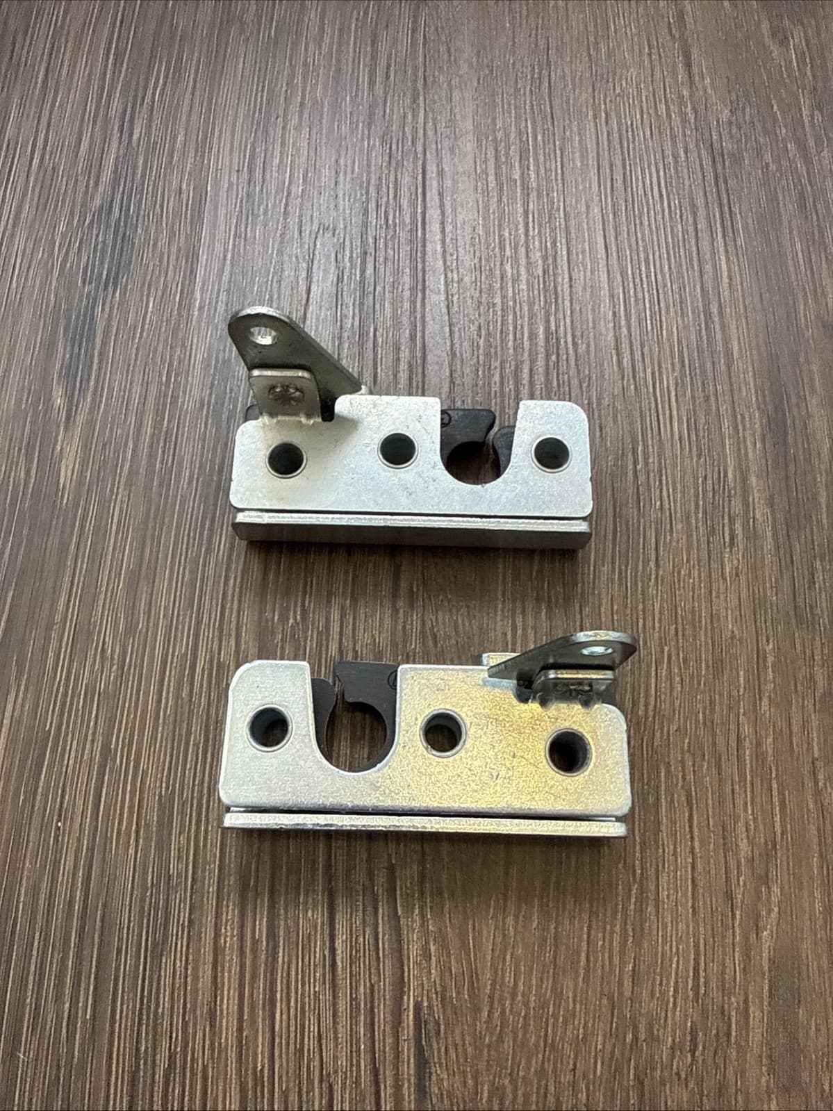 JLG Lift Battery Door Latch Left & Right Pair Eberhard 0040480387 JLG #3147120 2