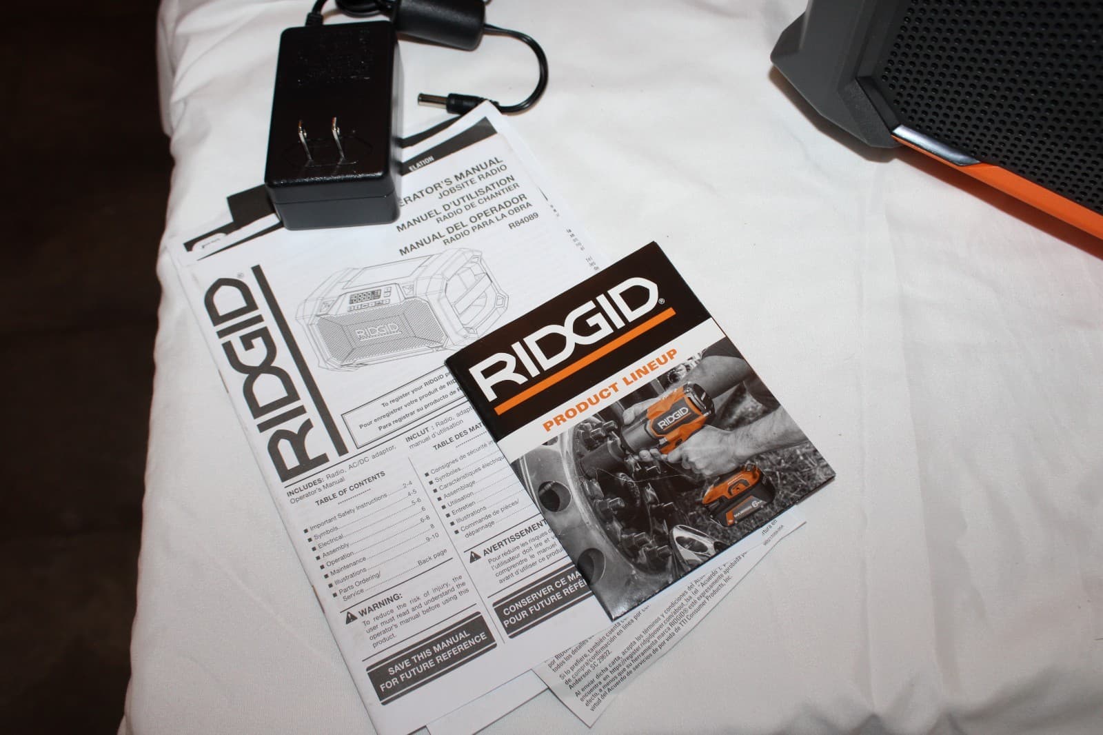 NEW RIDGID R84089B 18V Hybrid Jobsite Radio with Bluetooth Technology - Black 5