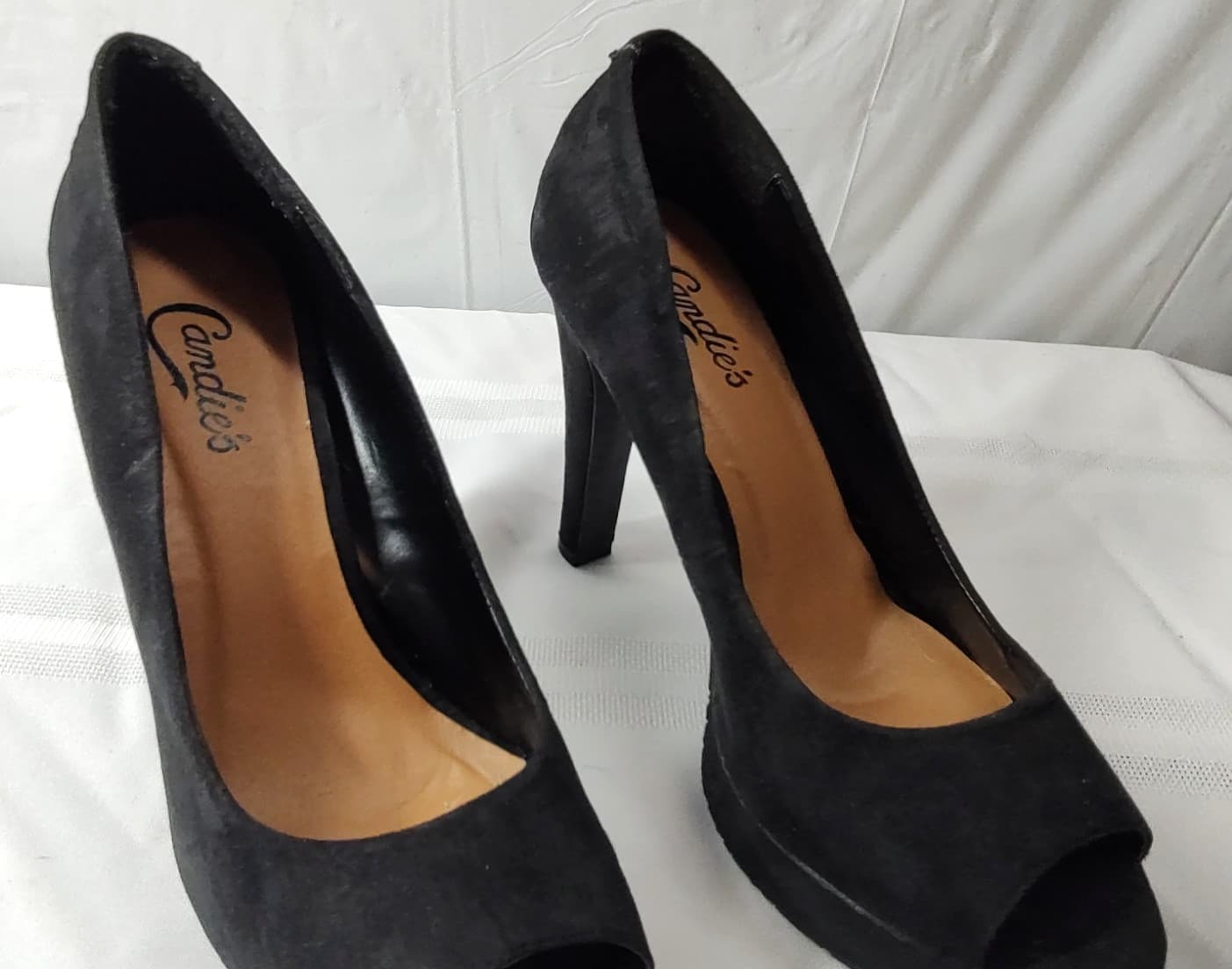 Candie's Black Faux Suede Platform Heels Peep Toe 9 M Open Toe Stiletto 5