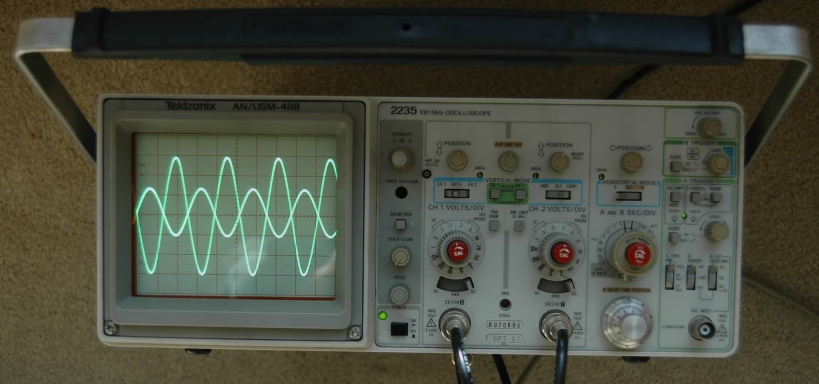 Tektronix 2235 AN/USM488 100MHz Oscilloscope, Two Probes, Power Cord Refurbished
