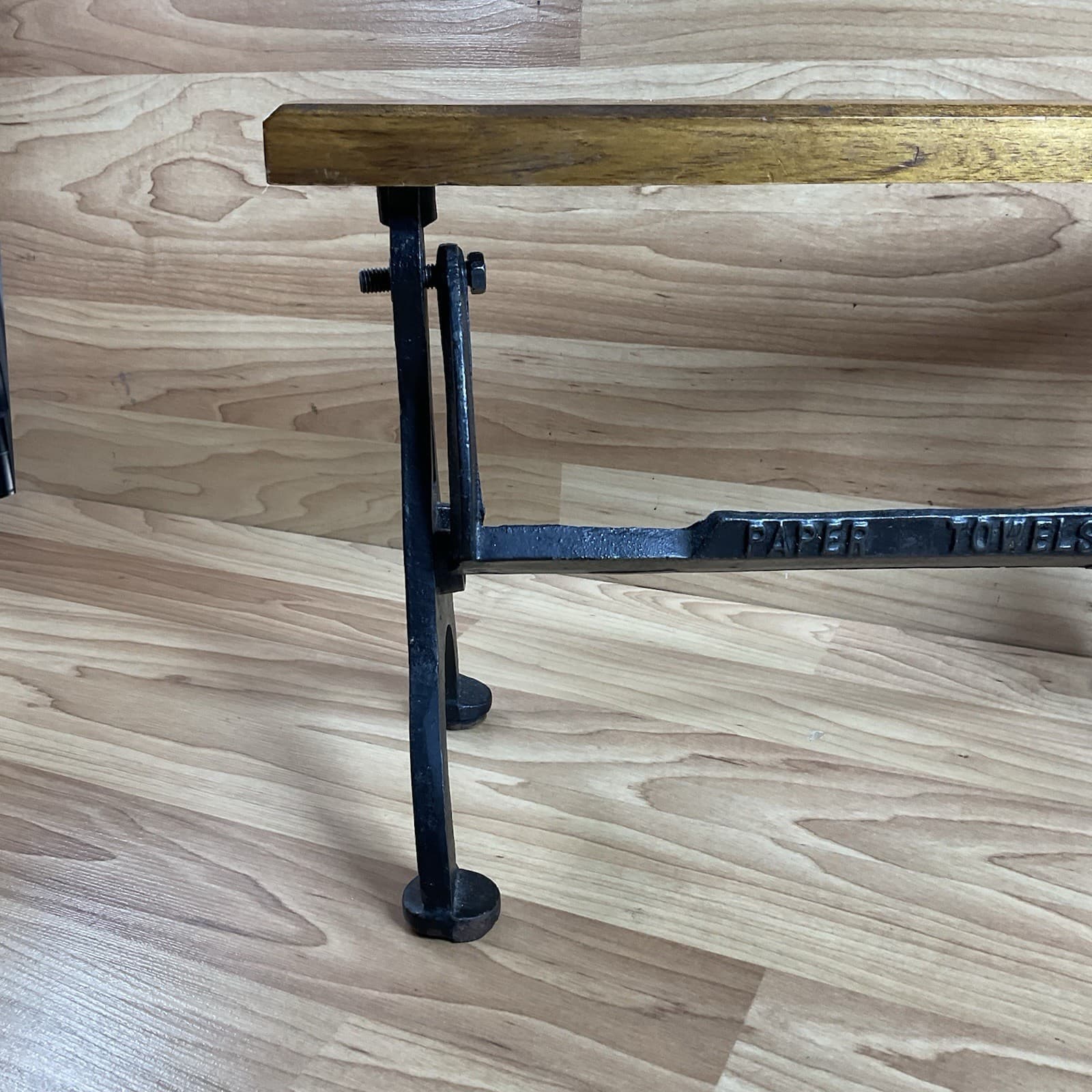 Cast Iron Wood Kitchen Standing Paper Towel Holder Farmhouse Rustic 5